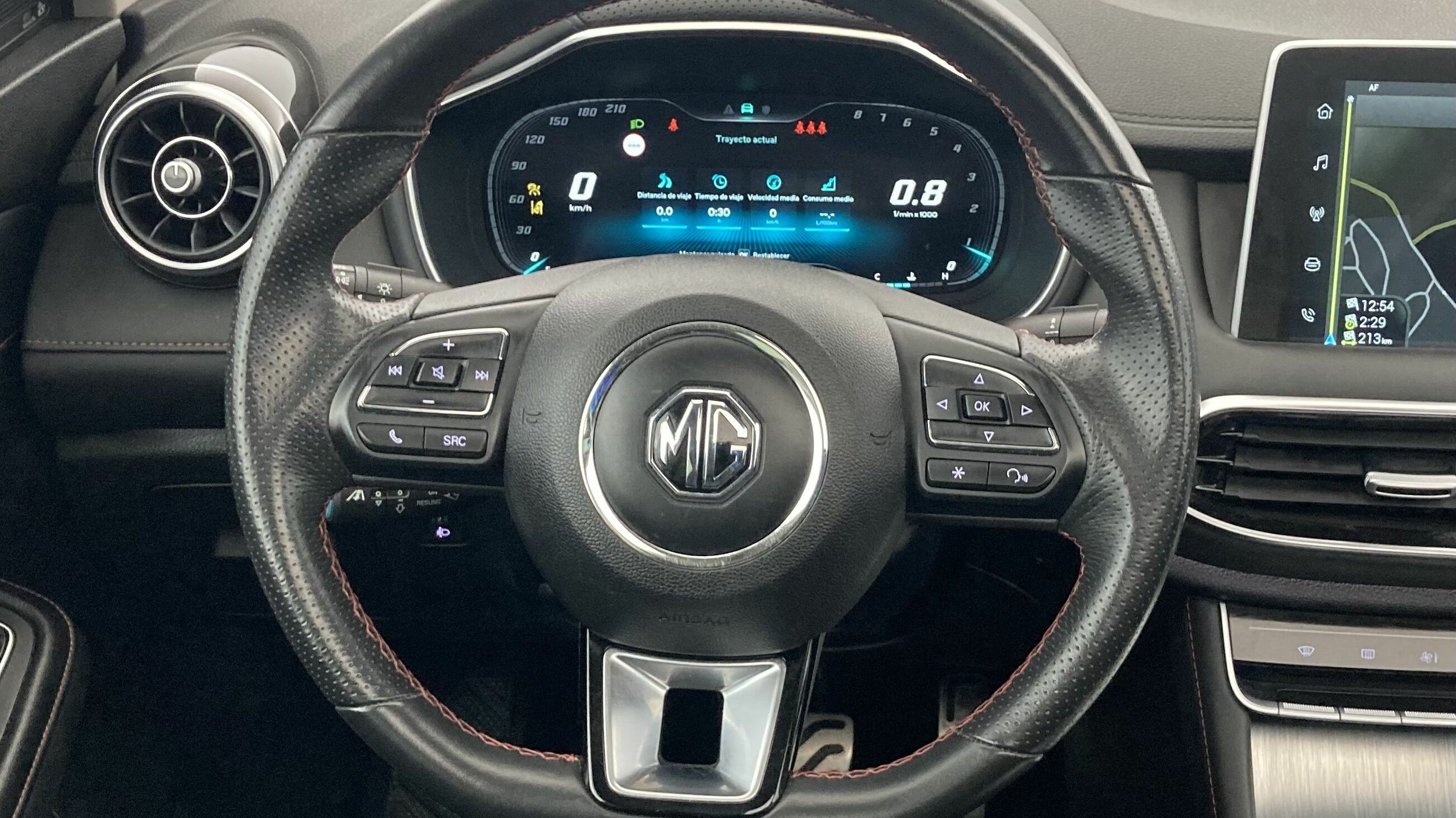 mg hs luxury 1.5 T-GDI 162 AT 2023 medal silver - ssa 17