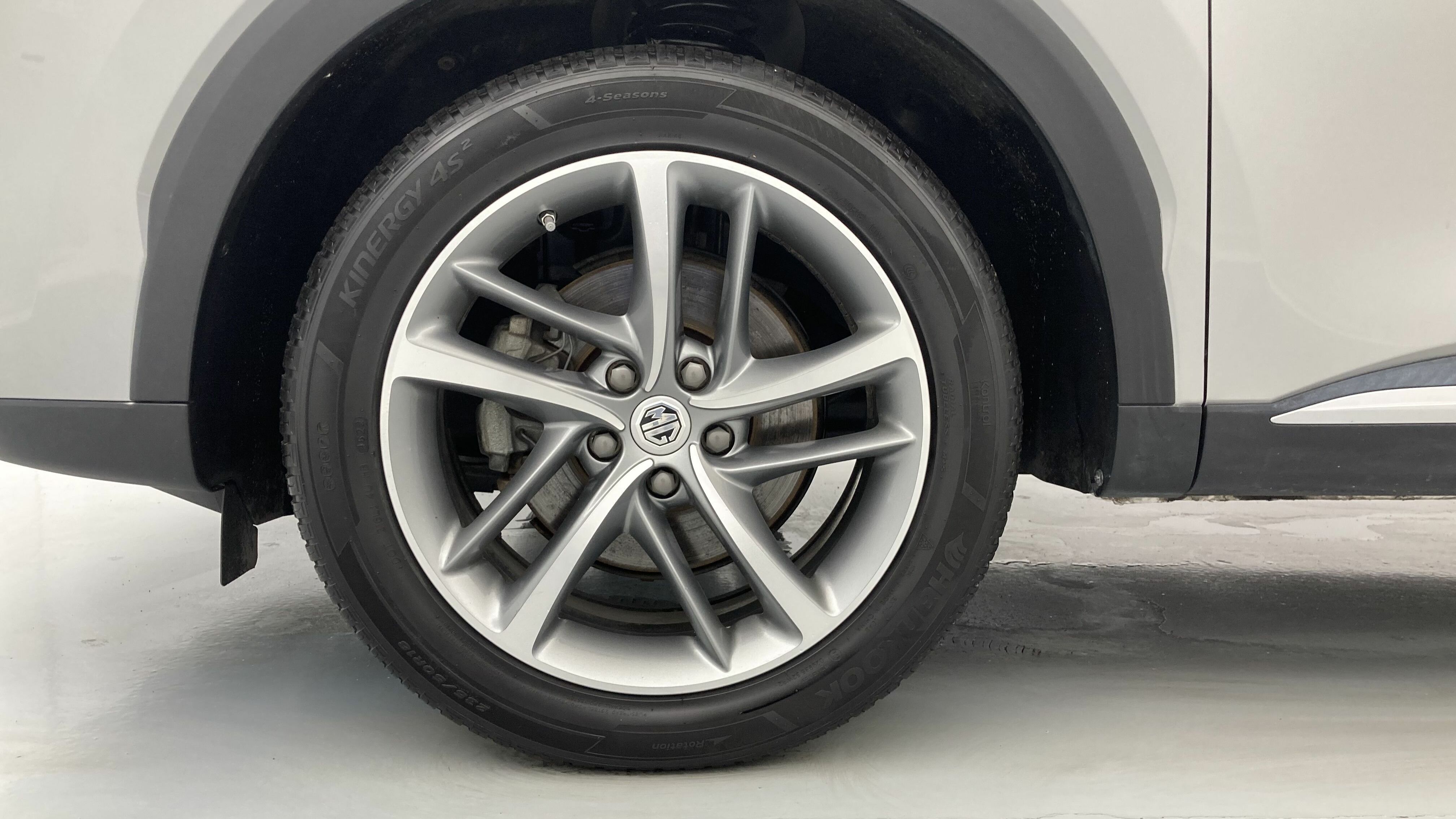 mg hs luxury 1.5 T-GDI 162 AT 2023 medal silver - ssa 26