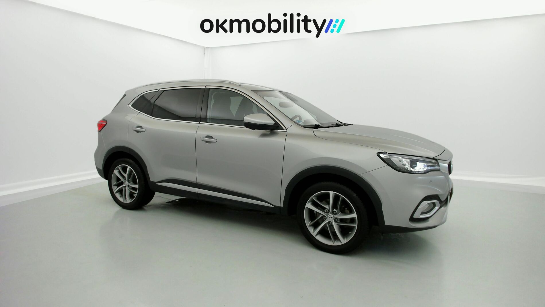 mg hs luxury 1.5 T-GDI 162 AT 2023 medal silver - ssa 2