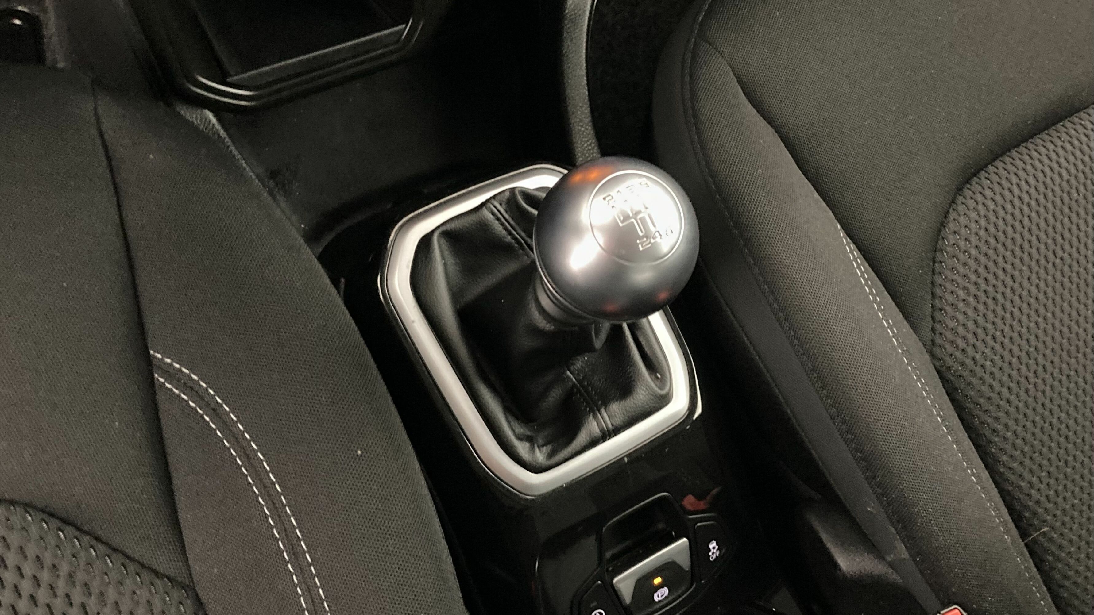 jeep renegade night eagle 1.0 TURBO 120 2022 solid black 20