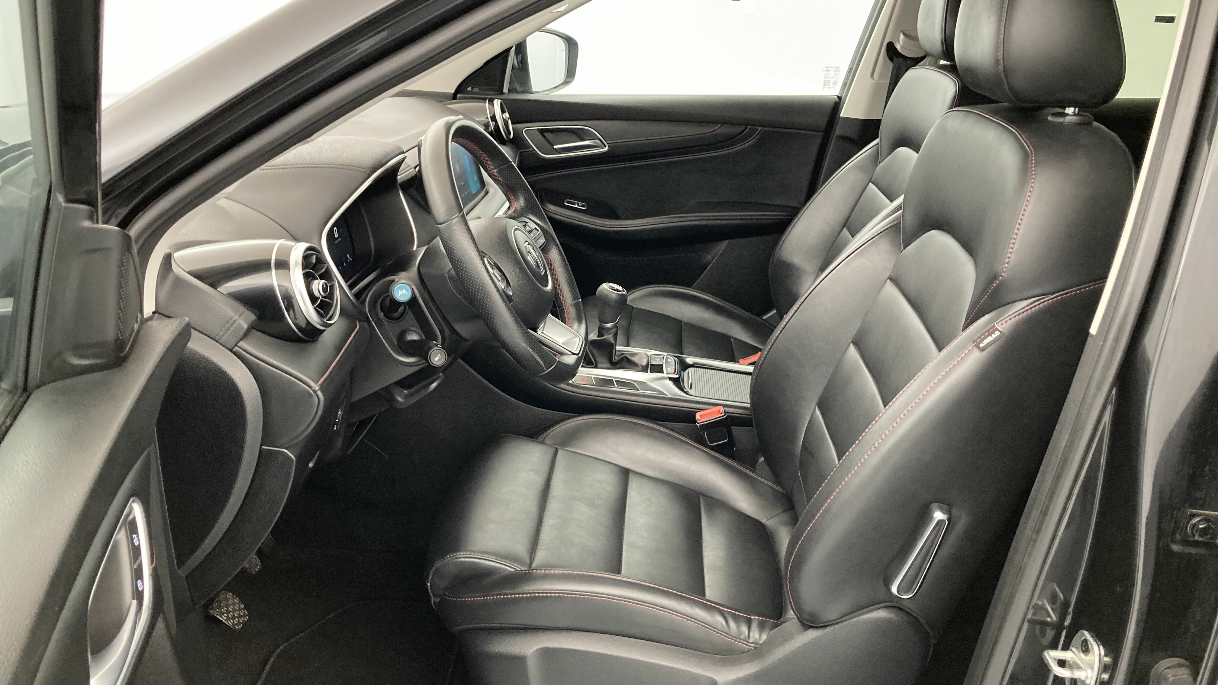 mg hs comfort 1.5 T-GDI 162 2023 pebble black - pbc 14