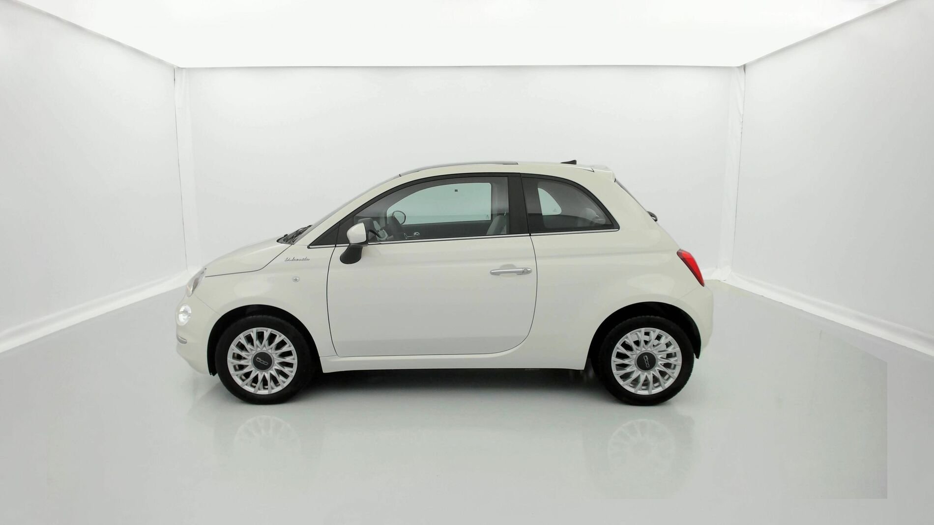 fiat 500 dolcevita 1.0 HYBRID 70 MHEV 2022 white alloy 7
