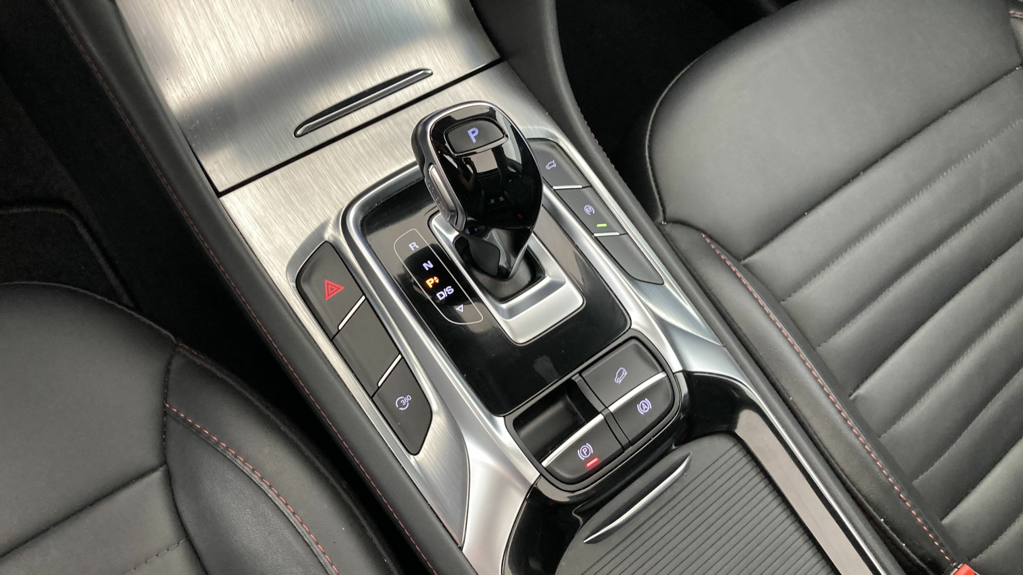 mg hs luxury 1.5 T-GDI 162 AT 2023 medal silver - ssa 20