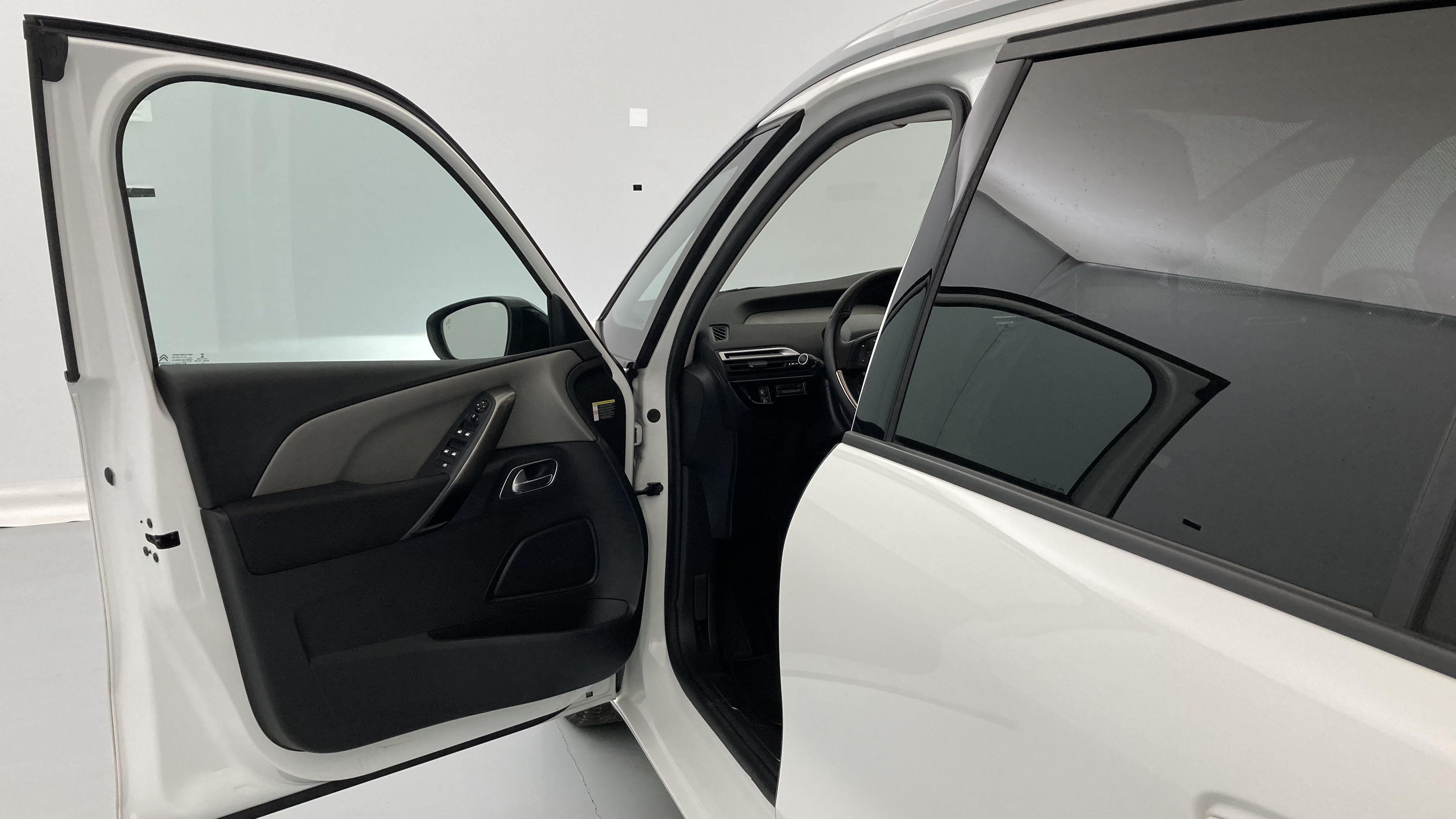 citroen c4 grand spacetourer shine pack 1.2 PURETECH 130 2021 polar-weiß 15