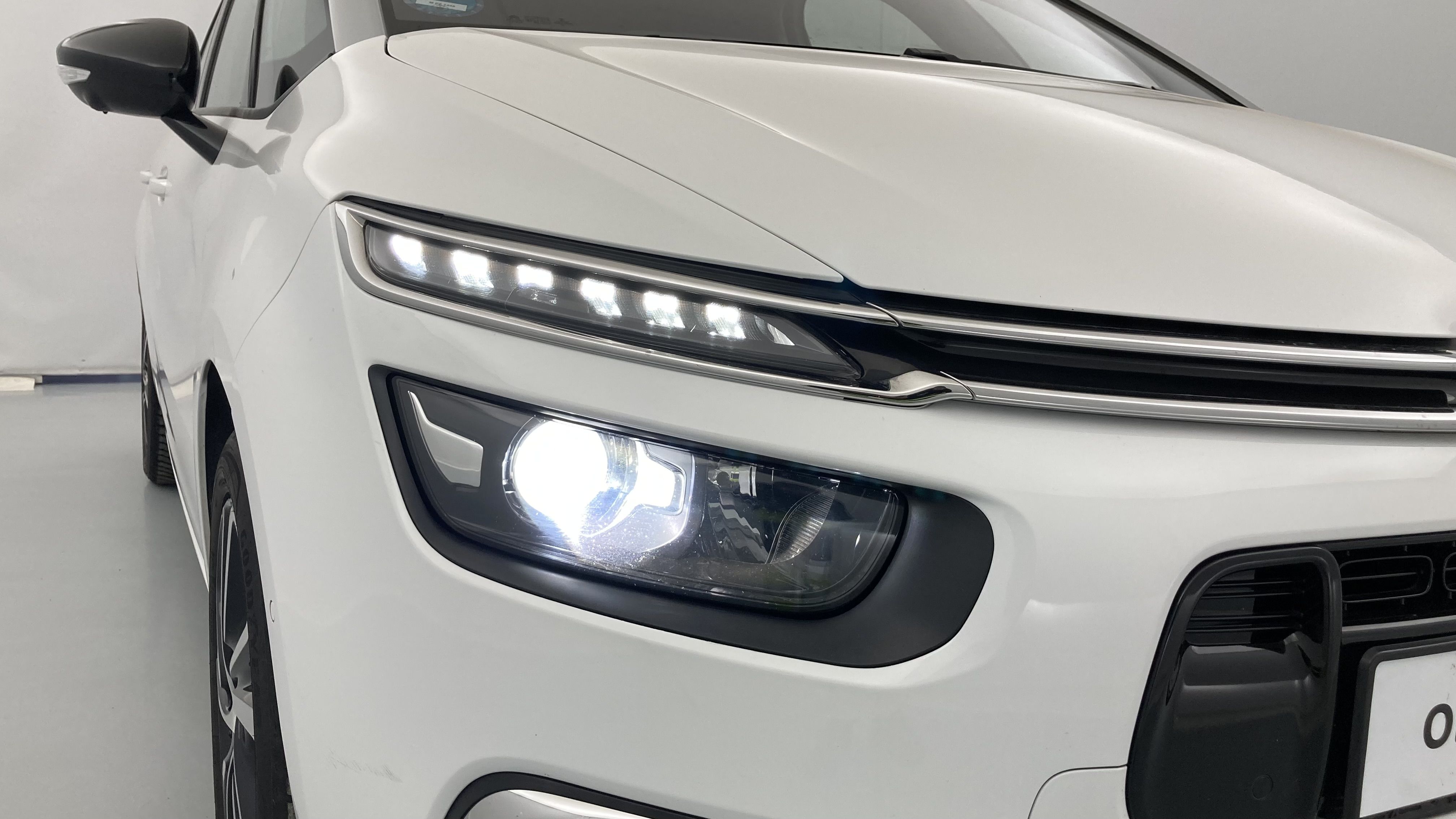 citroen c4 grand spacetourer shine pack 1.2 PURETECH 130 2021 polar-weiß 24