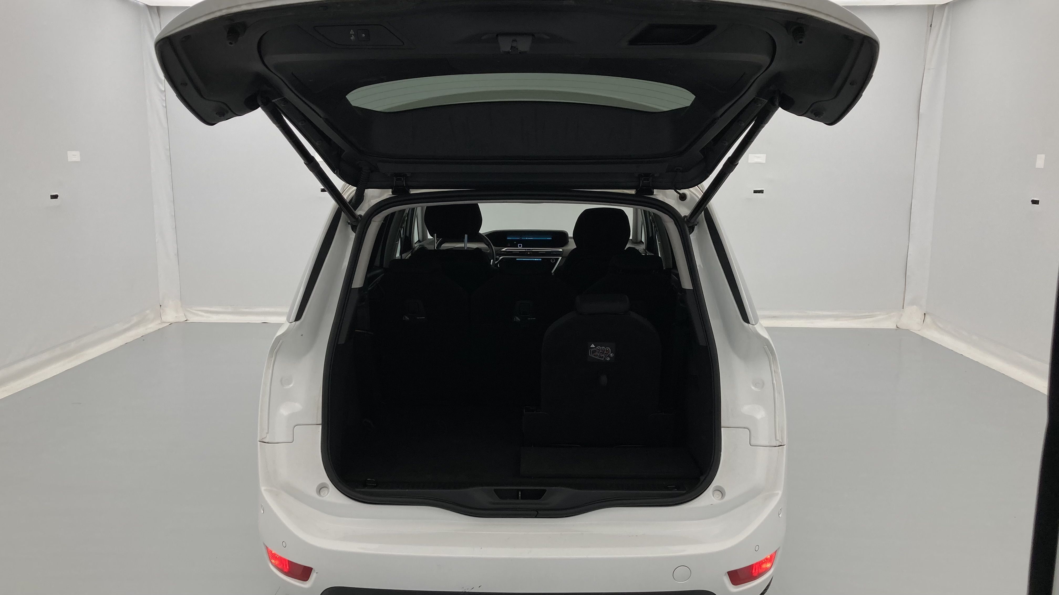 citroen c4 grand spacetourer shine pack 1.2 PURETECH 130 2021 polar-weiß 30