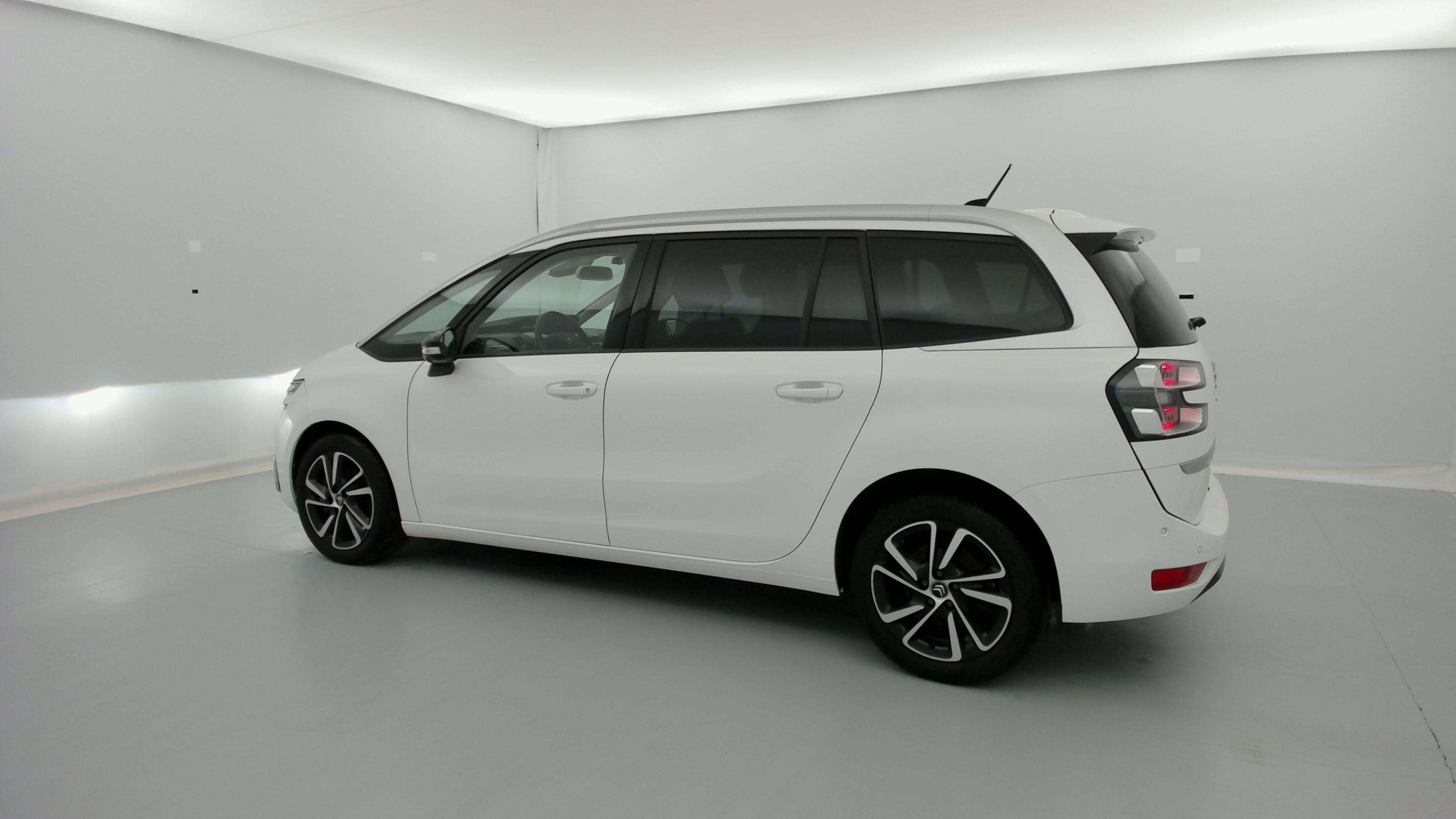 citroen c4 grand spacetourer shine pack 1.2 PURETECH 130 2021 polar-weiß 8