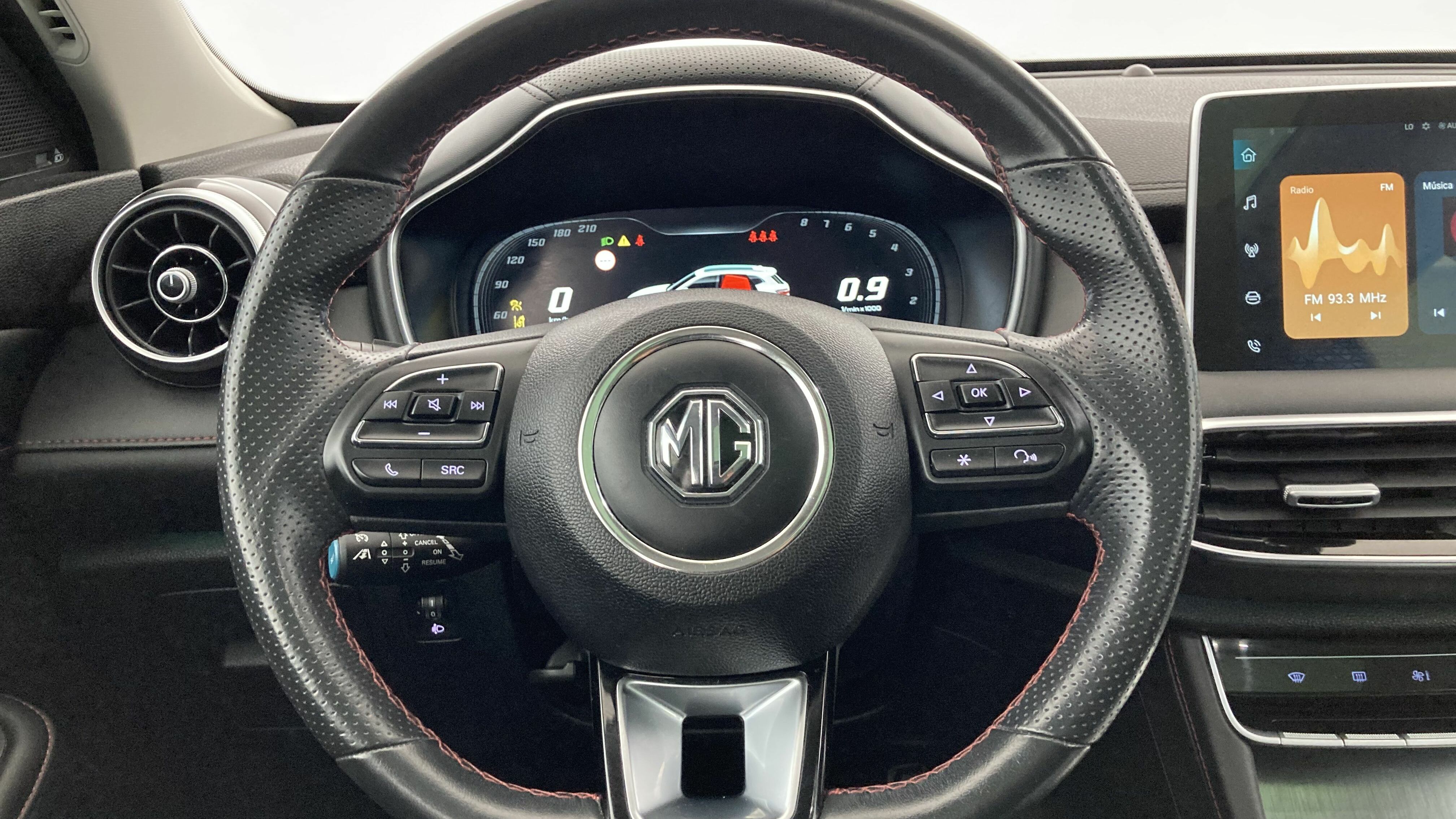 mg hs luxury 1.5 T-GDI 162 AT 2023 dover white - wsb 17