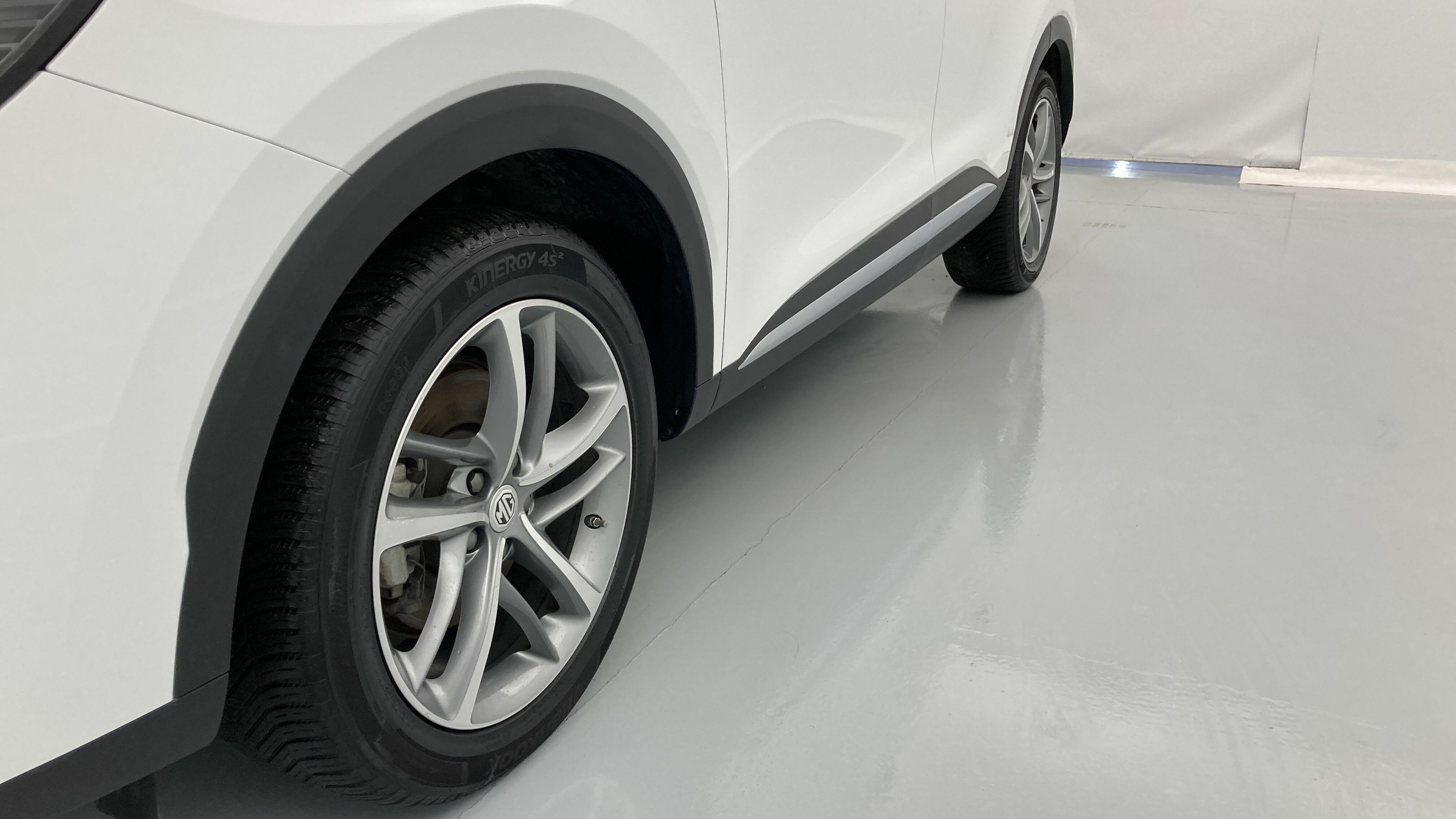 mg hs luxury 1.5 T-GDI 162 AT 2023 dover white - wsb 26