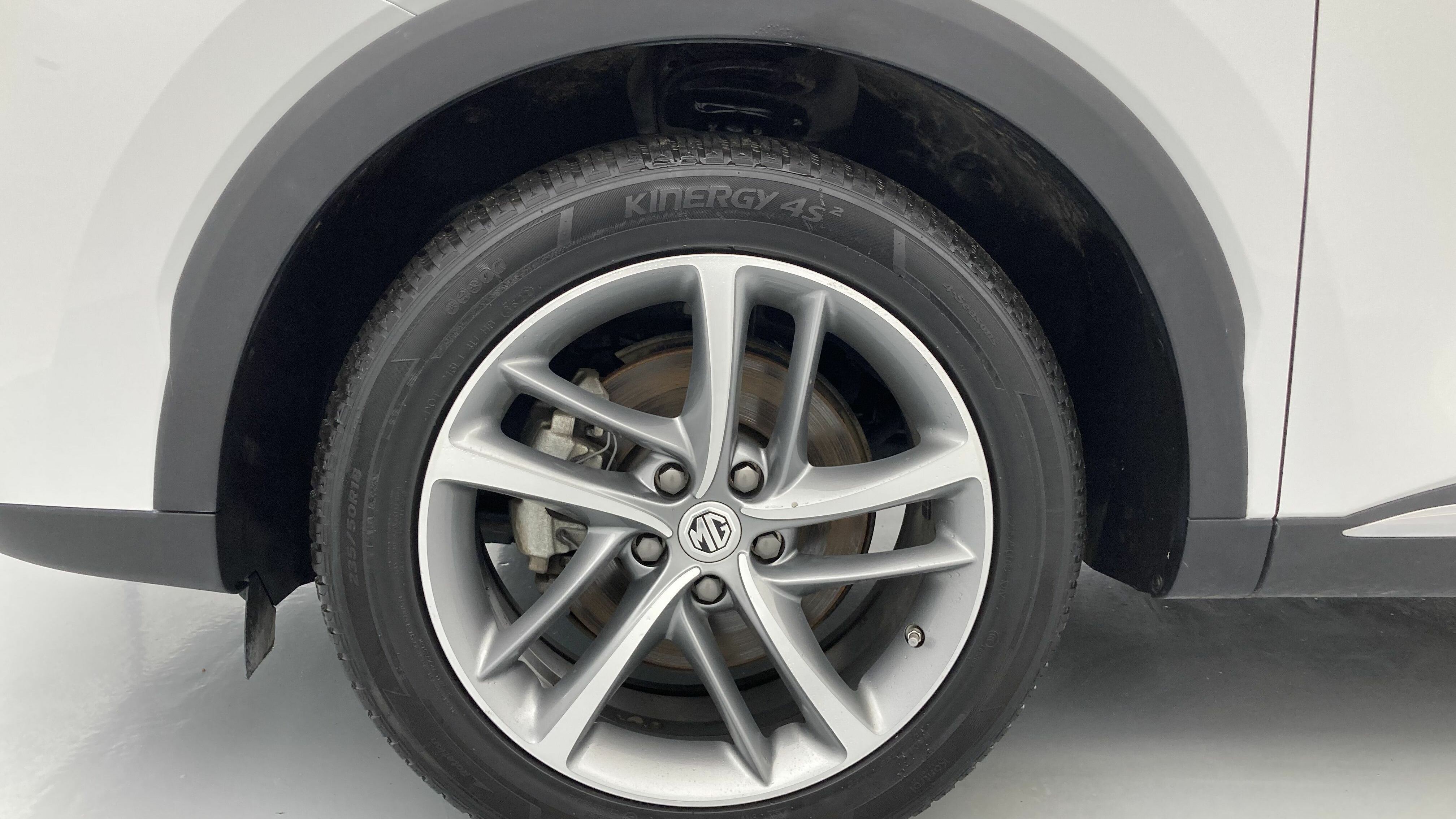 mg hs luxury 1.5 T-GDI 162 AT 2023 dover white - wsb 27