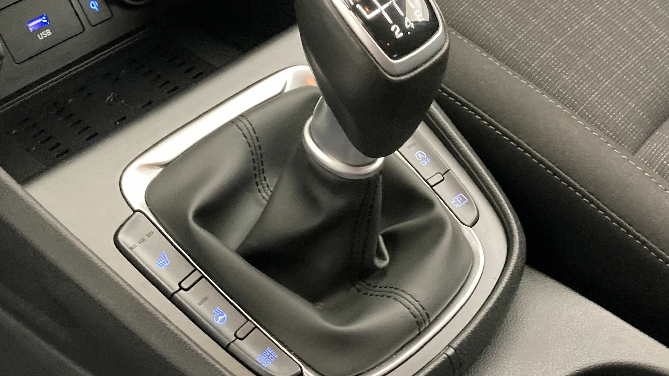 hyundai kona trend 1.0 T-GDI 120 2022 phantom black 20