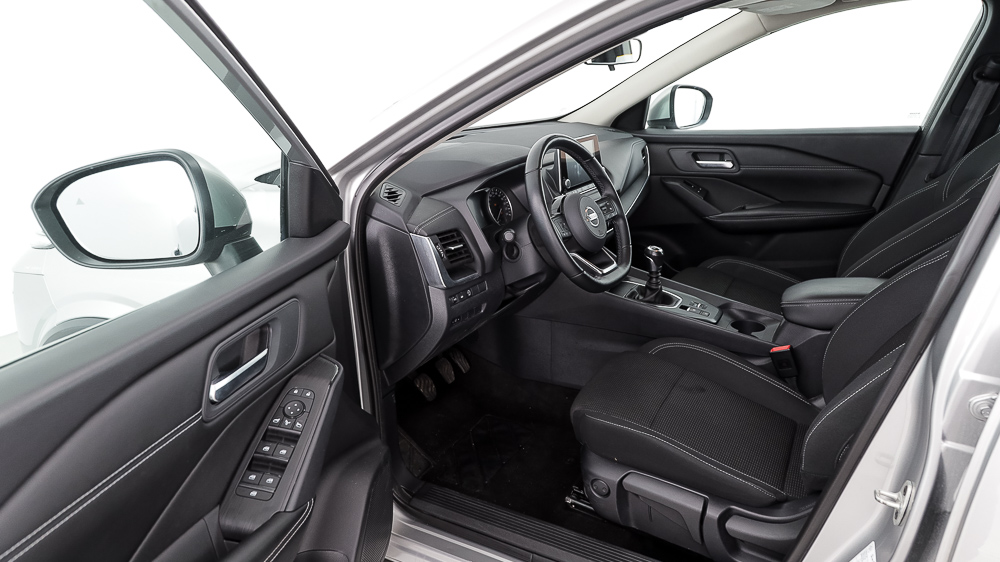 nissan qashqai acenta 1.3 DIG-T 140 MHEV 2022 silver metallic 13