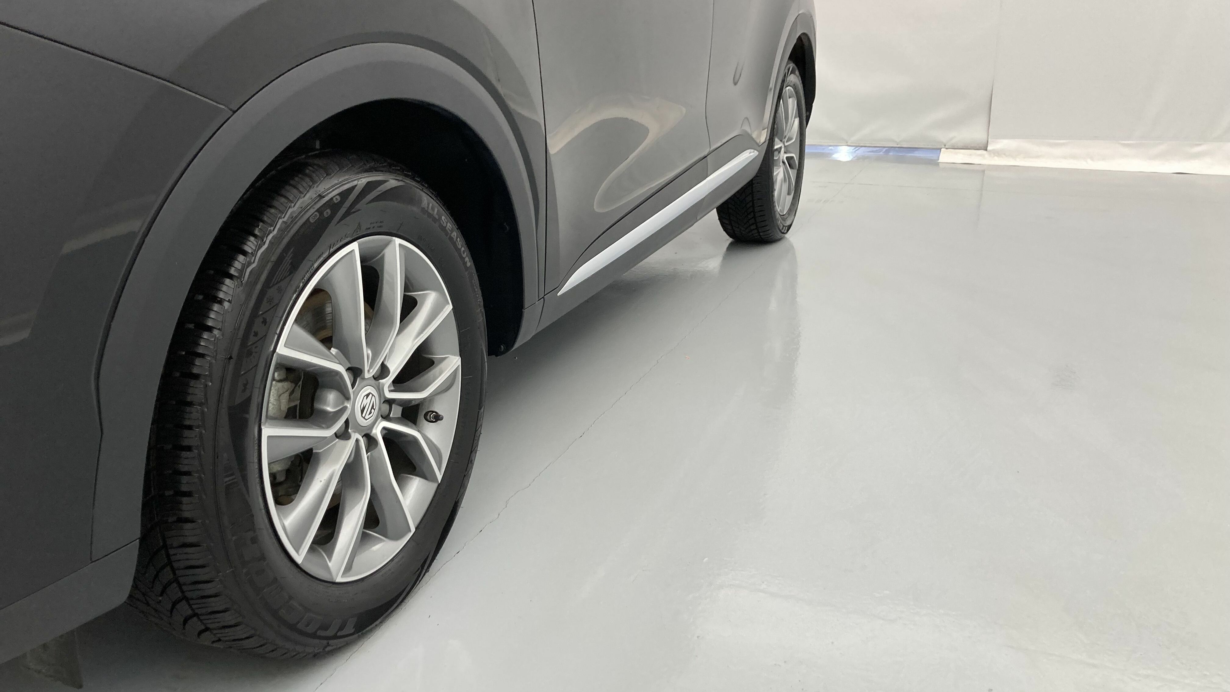 mg hs comfort 1.5 T-GDI 162 2023 pebble black - pbc 25