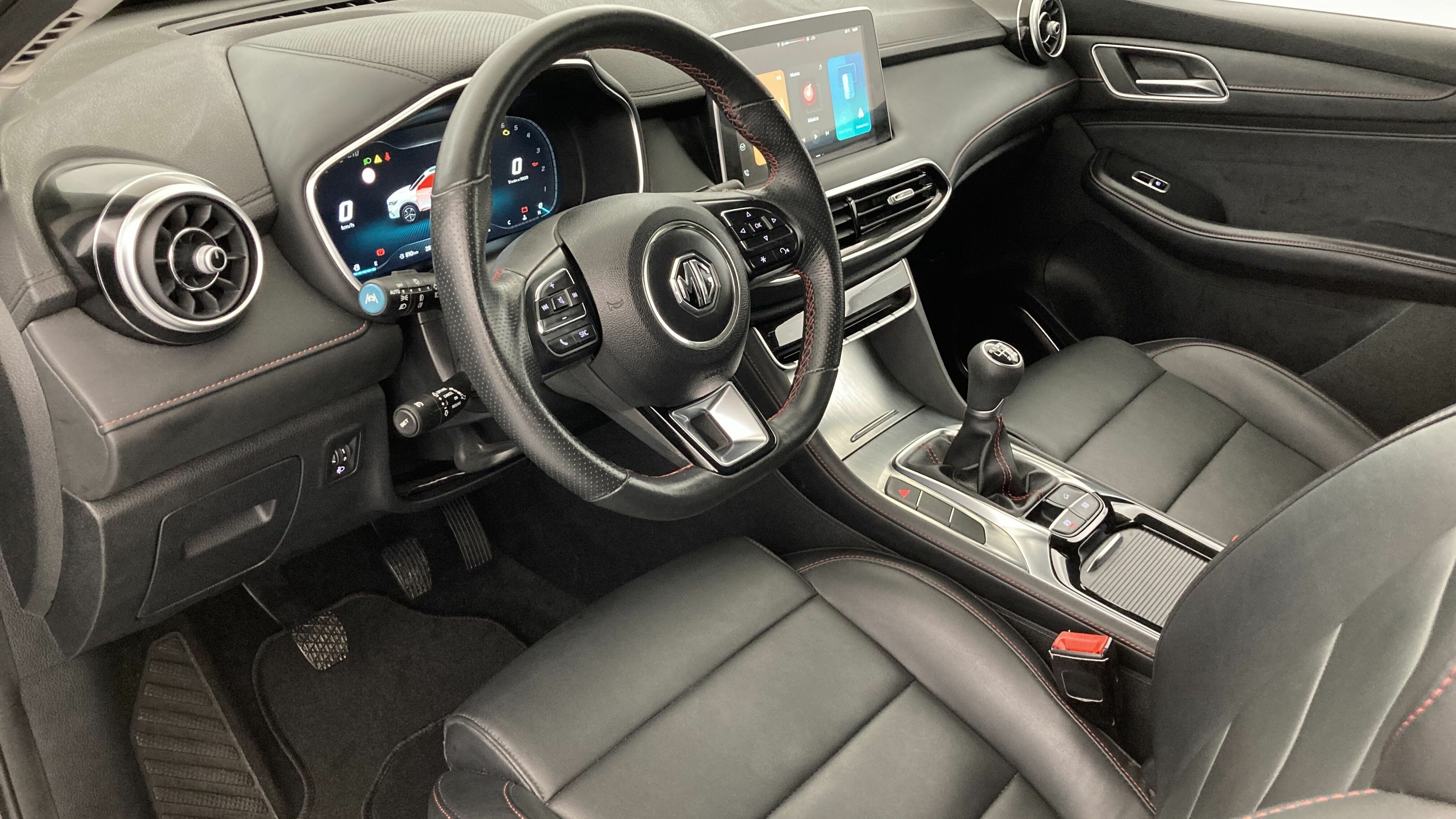 mg hs comfort 1.5 T-GDI 162 2023 pebble black - pbc 15