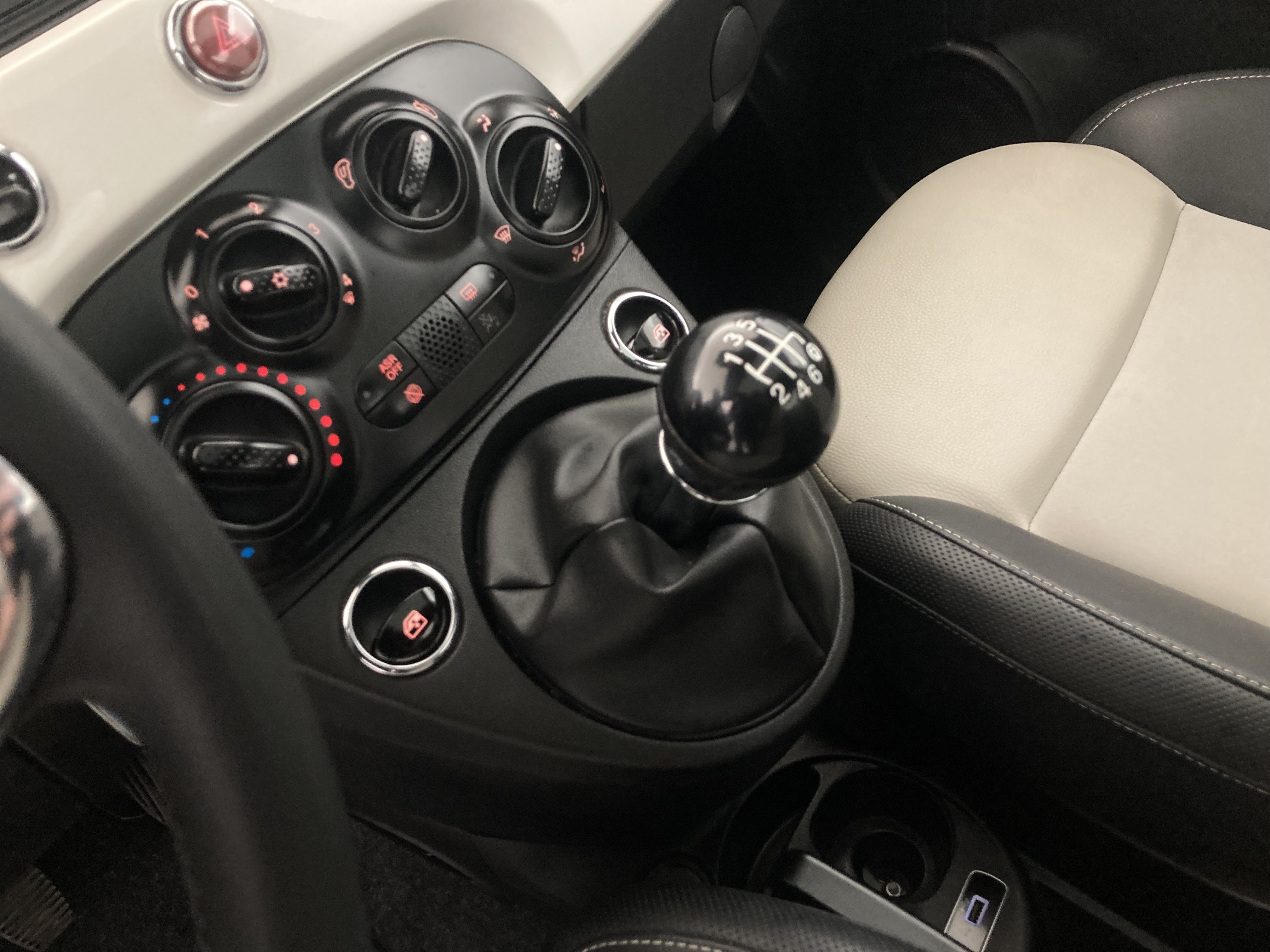 fiat 500 dolcevita 1.0 HYBRID 70 MHEV 2022 bicolor white/black 13