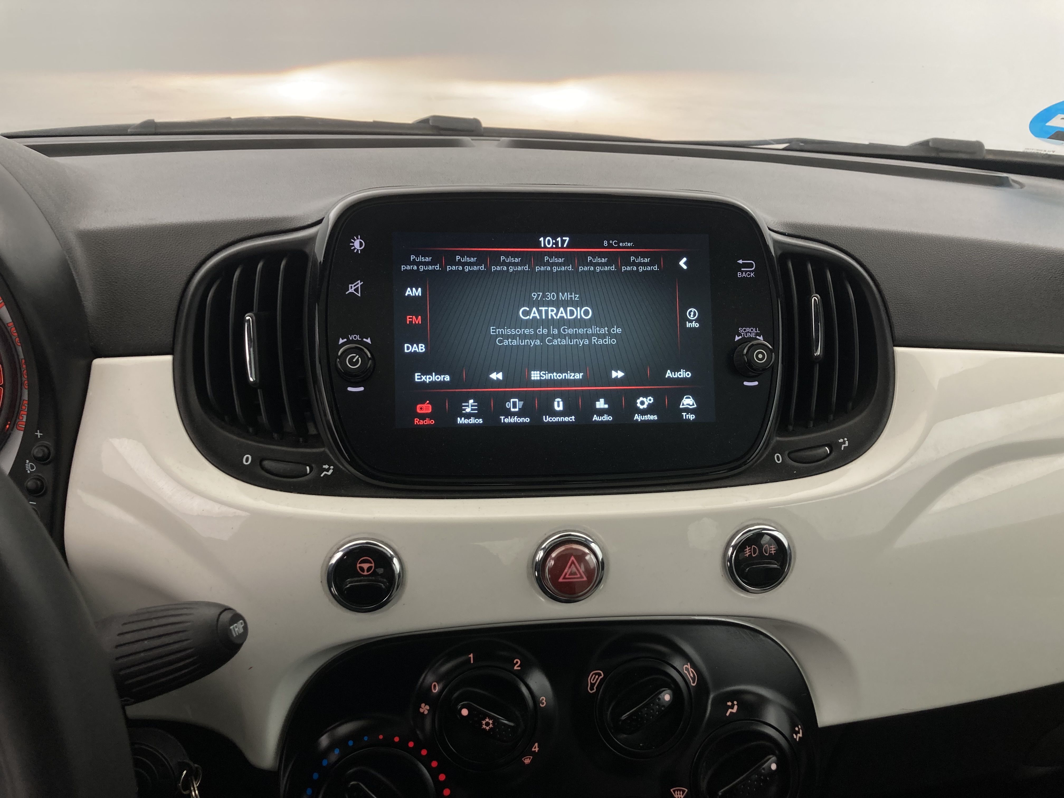 fiat 500 dolcevita 1.0 HYBRID 70 MHEV 2022 bicolor white/black 26