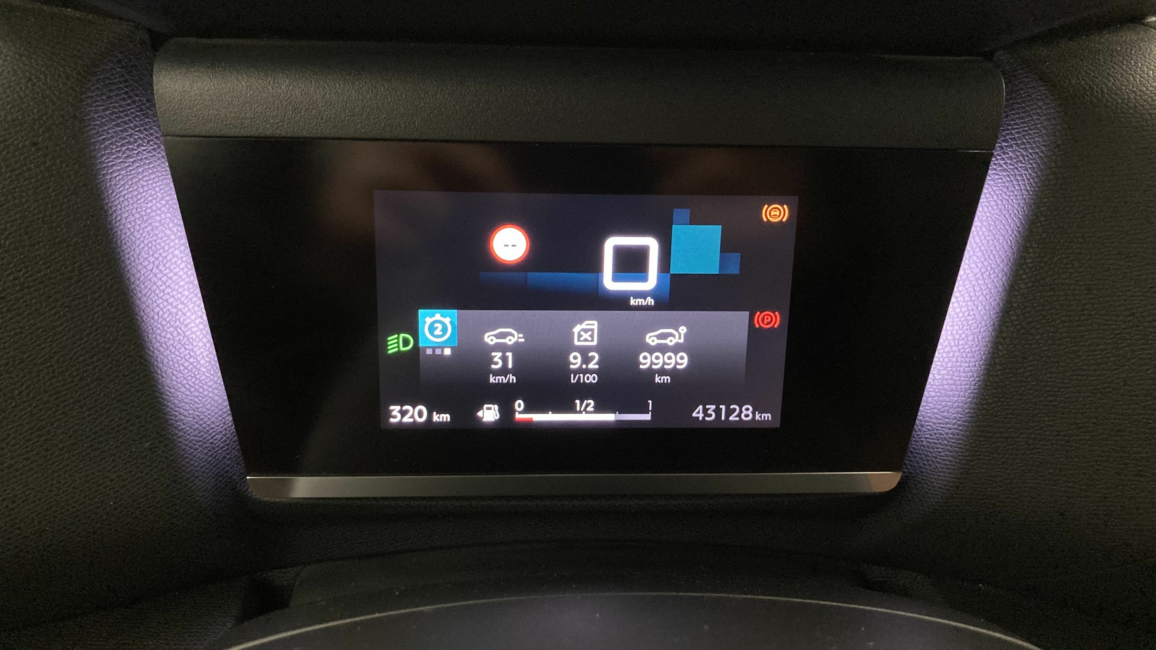 citroen c4 feel pack 1.2 PURETECH 130 2023 negro perla nera 18