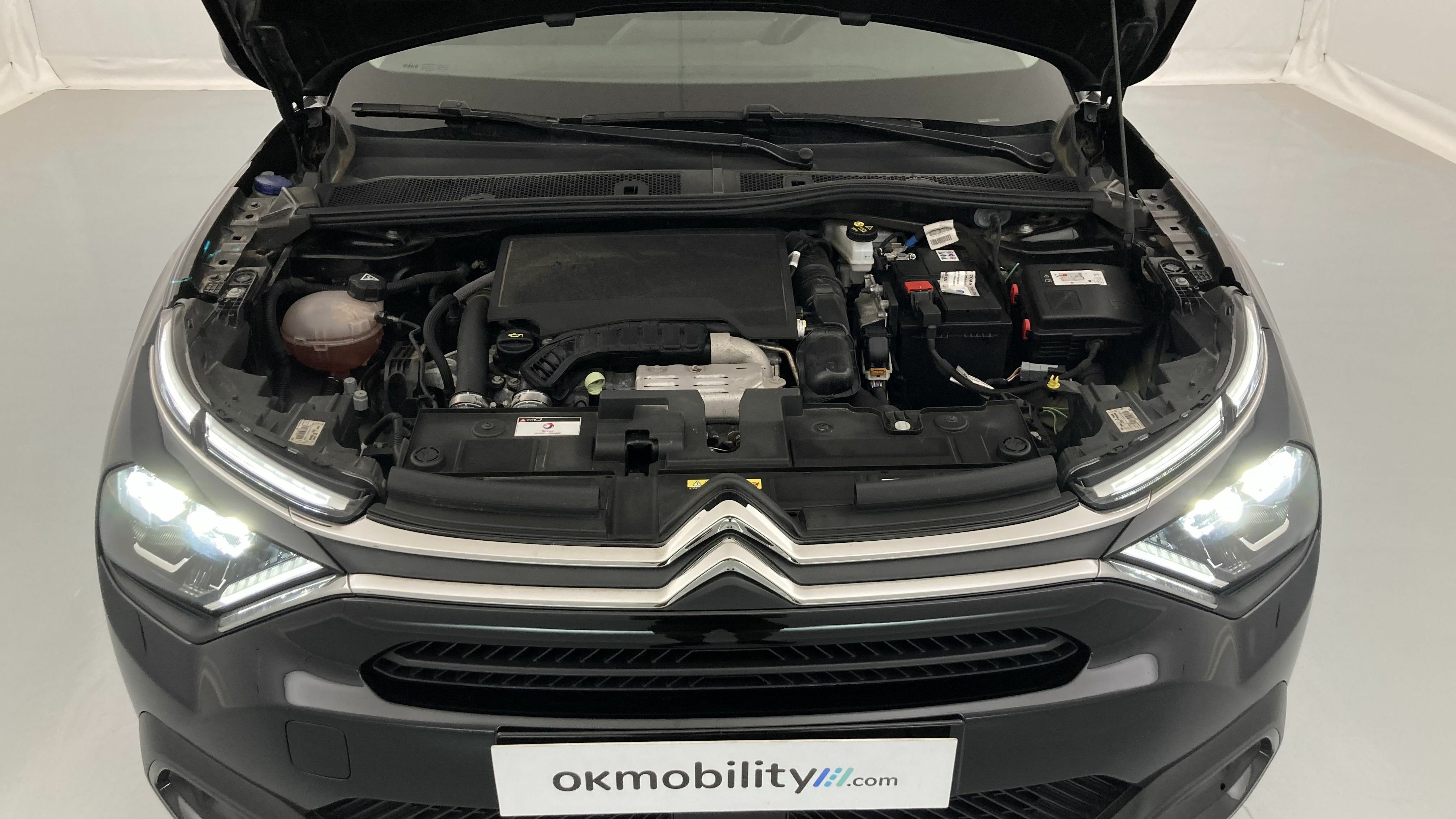 citroen c4 feel pack 1.2 PURETECH 130 2023 negro perla nera 25