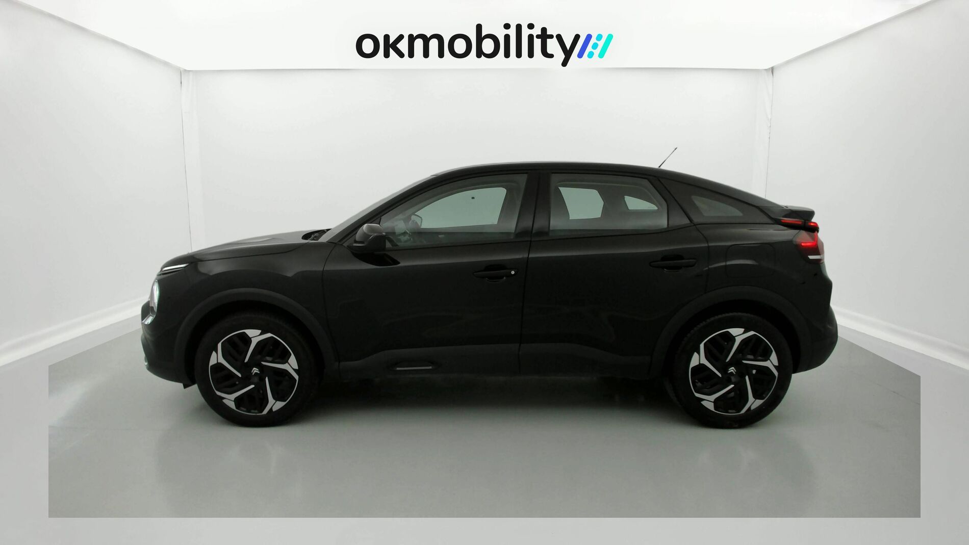 citroen c4 feel pack 1.2 PURETECH 130 2023 negro perla nera 7