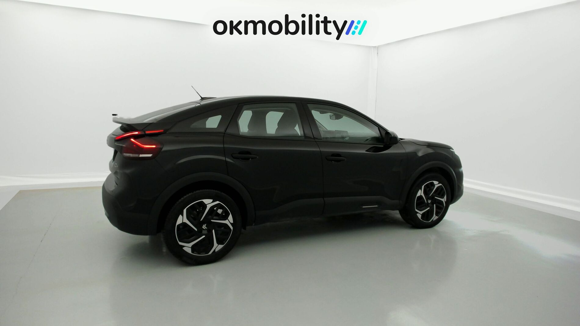citroen c4 feel pack 1.2 PURETECH 130 2023 negro perla nera 12