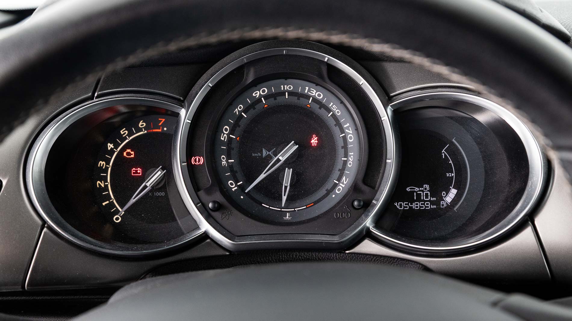 ds ds3 desir 1.2 80 2017 blanco 15