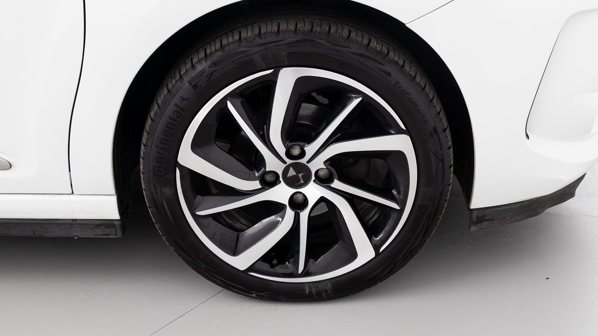 ds ds3 desir 1.2 80 2017 blanco 27