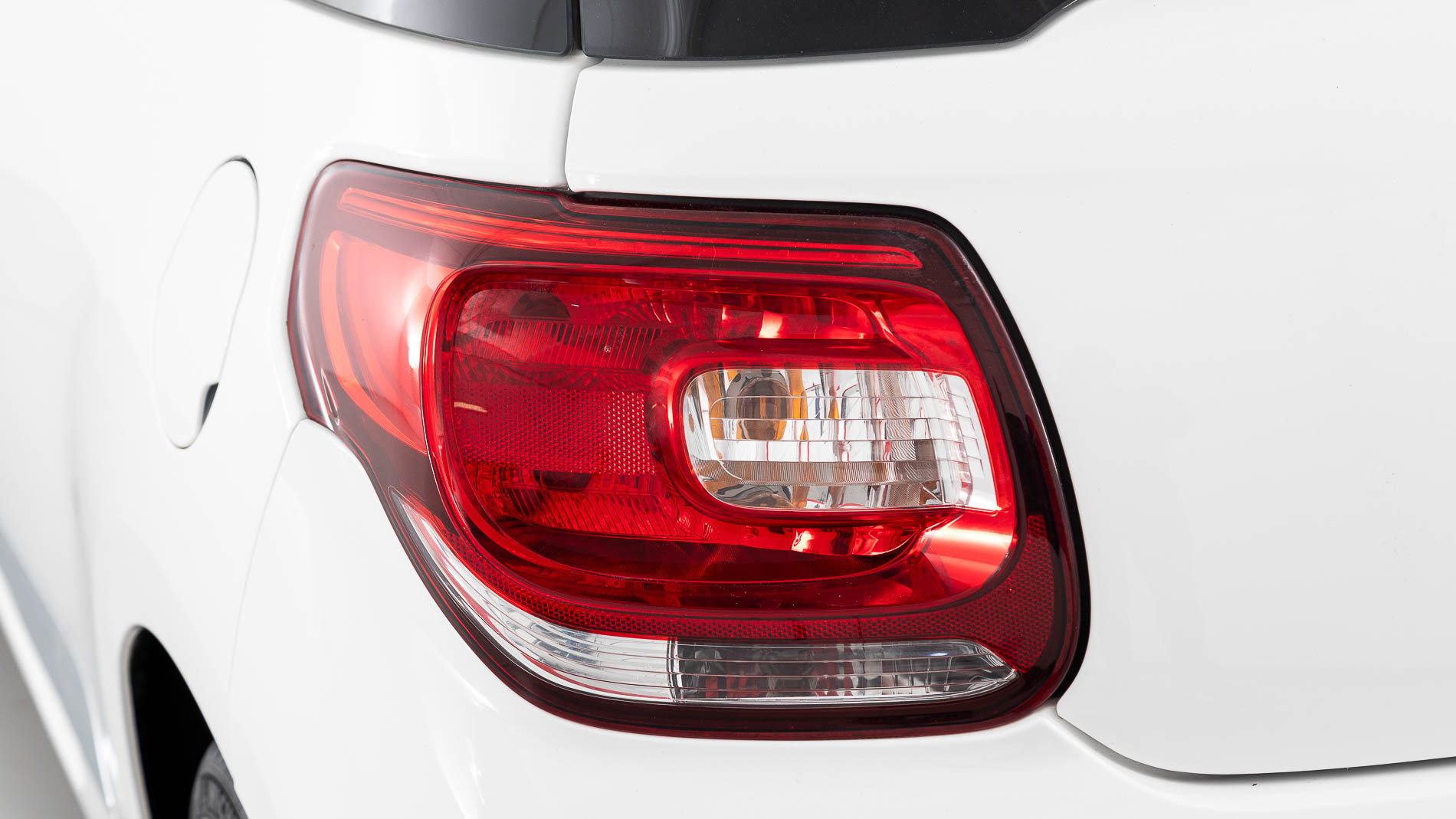 ds ds3 desir 1.2 80 2017 blanco 30