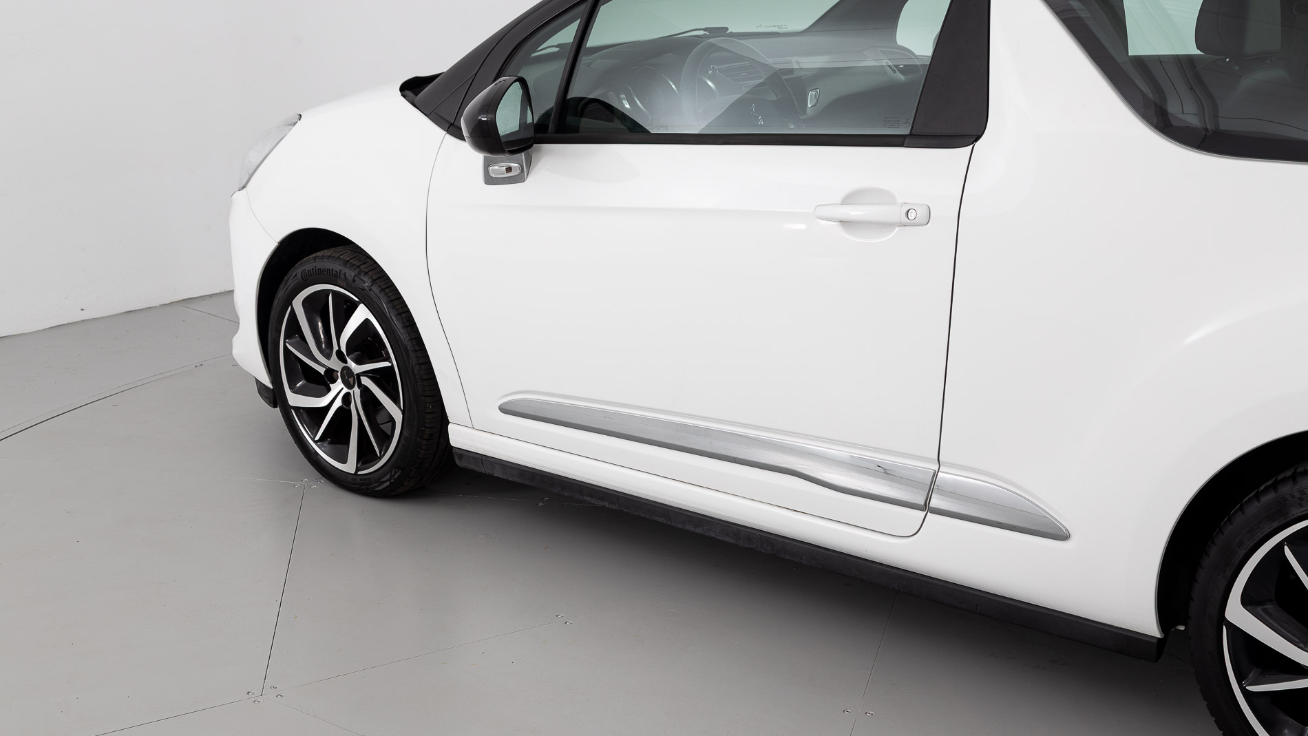 ds ds3 desir 1.2 80 2017 blanco 33