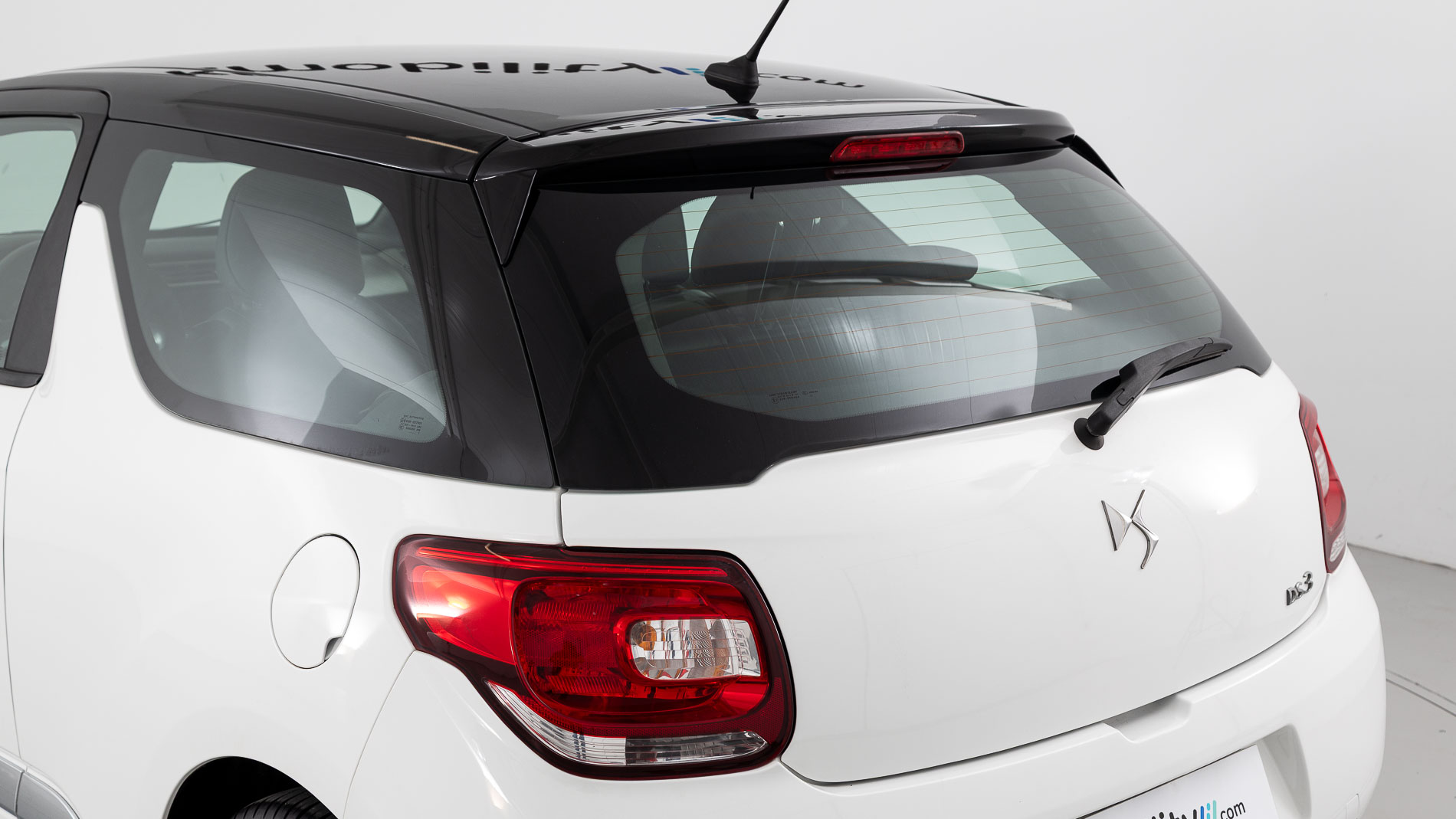 ds ds3 desir 1.2 80 2017 blanco 35