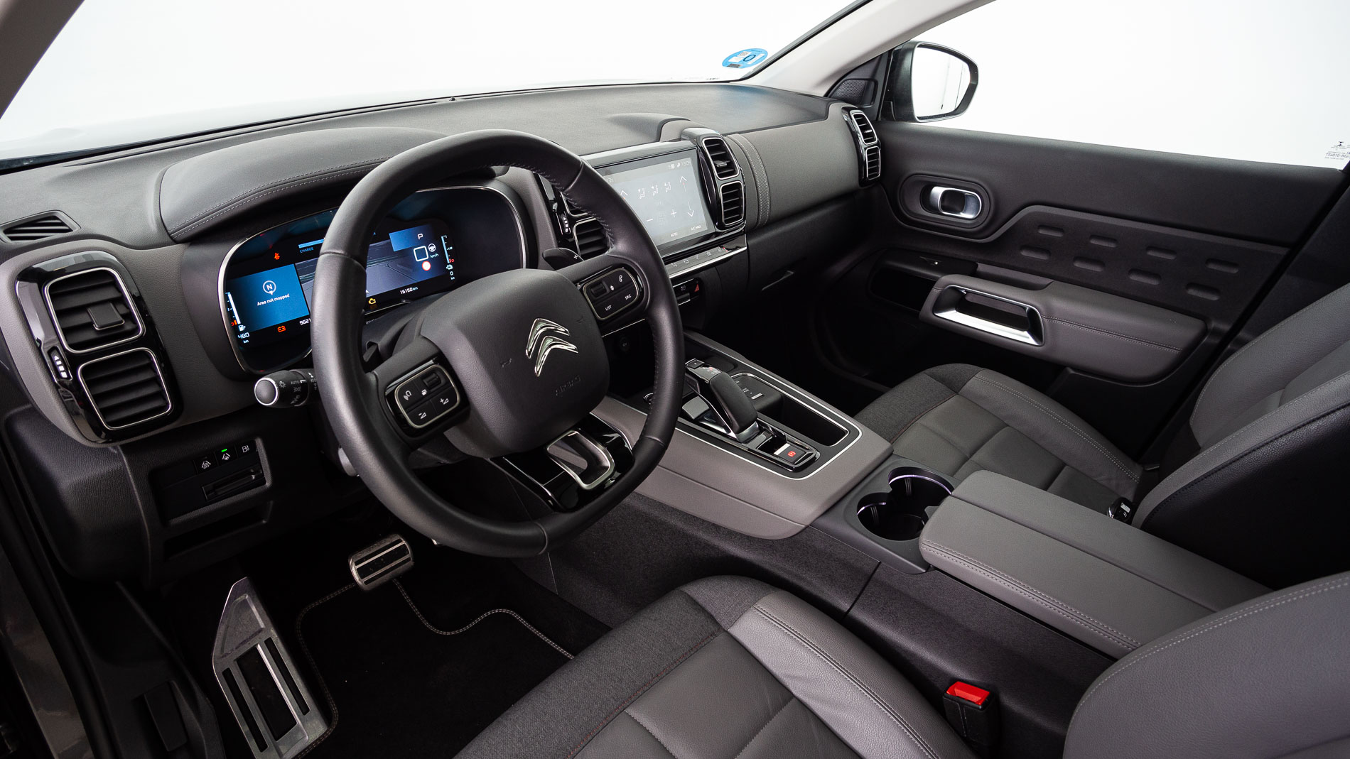 citroen c5 aircross shine 1.6 PURETECH HYBRID 225 E-EAT 2022 gris acier / negro 15