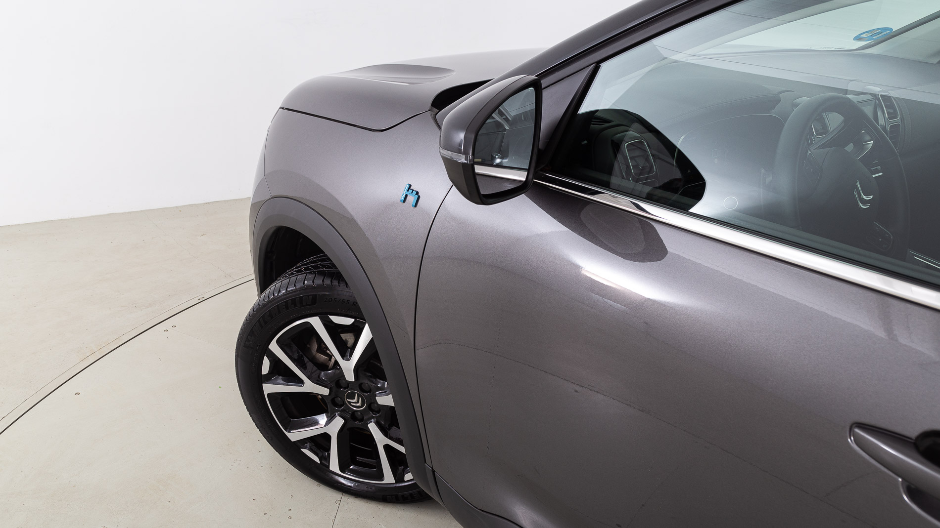 citroen c5 aircross shine 1.6 PURETECH HYBRID 225 E-EAT 2022 gris acier / negro 24