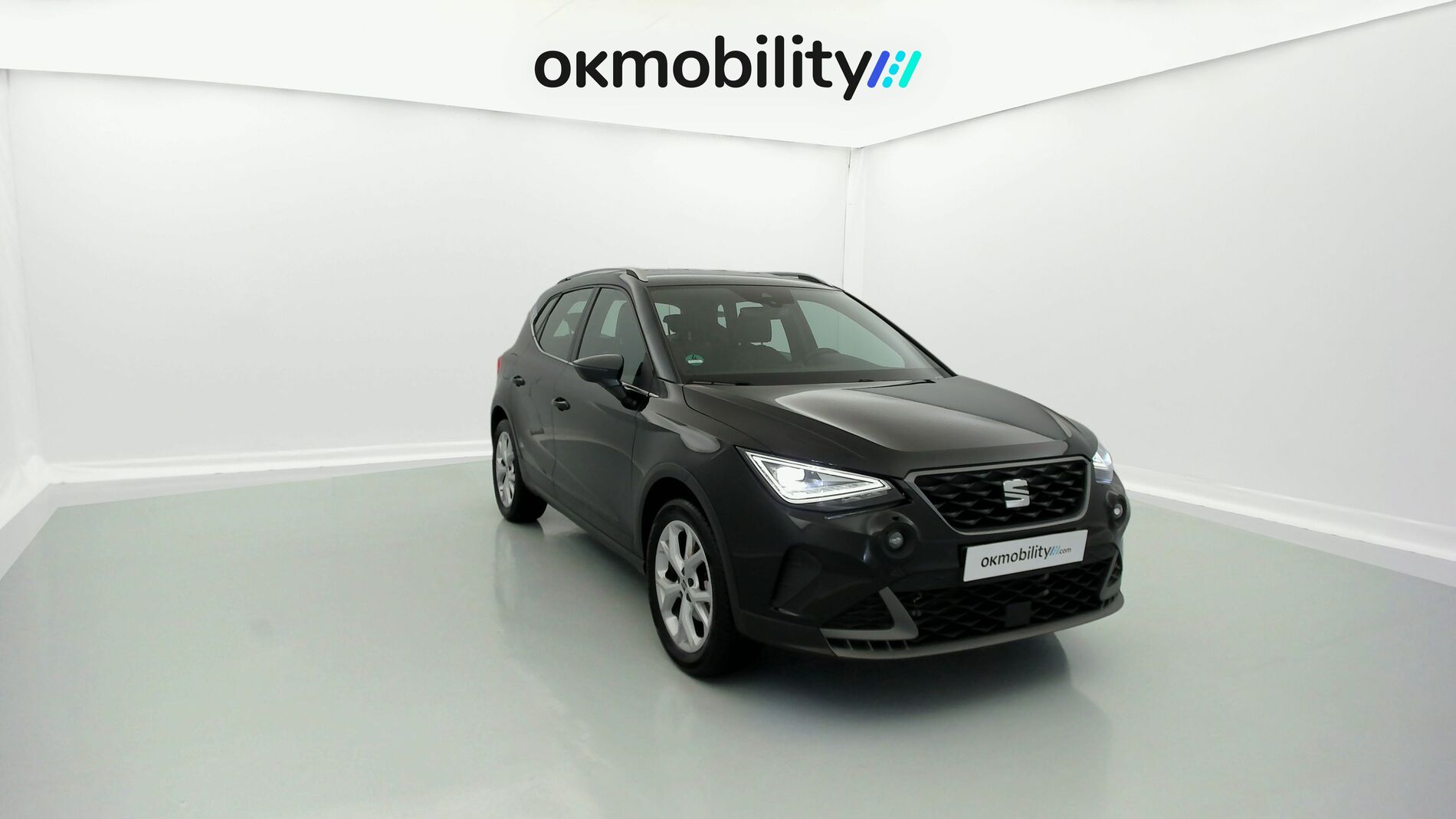 seat arona fr 1.0 TSI 110 2023 midnight schwarz metallic / magnetic grau metallic 3