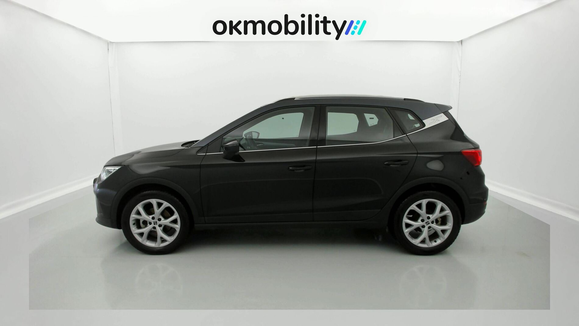 seat arona fr 1.0 TSI 110 2023 midnight schwarz metallic / magnetic grau metallic 7