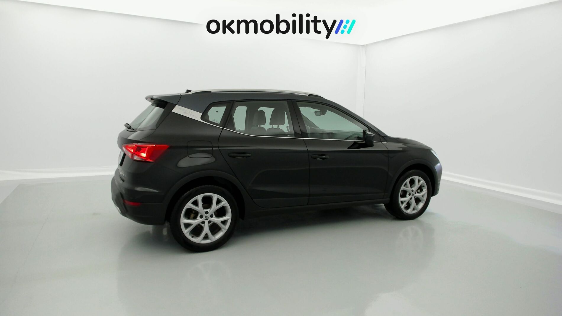 seat arona fr 1.0 TSI 110 2023 midnight schwarz metallic / magnetic grau metallic 12