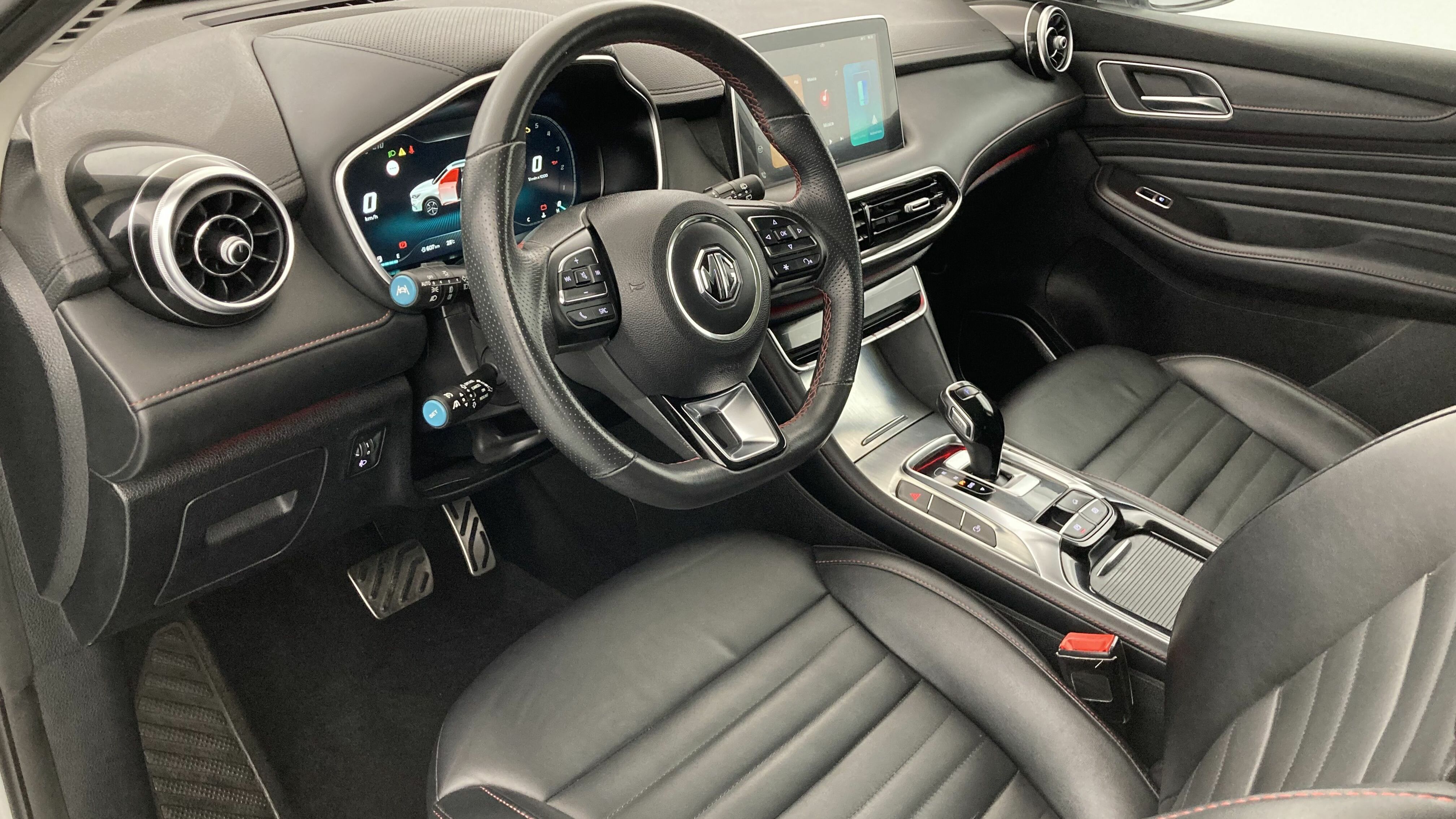 mg hs luxury 1.5 T-GDI 162 AT 2023 medal silver - ssa 15