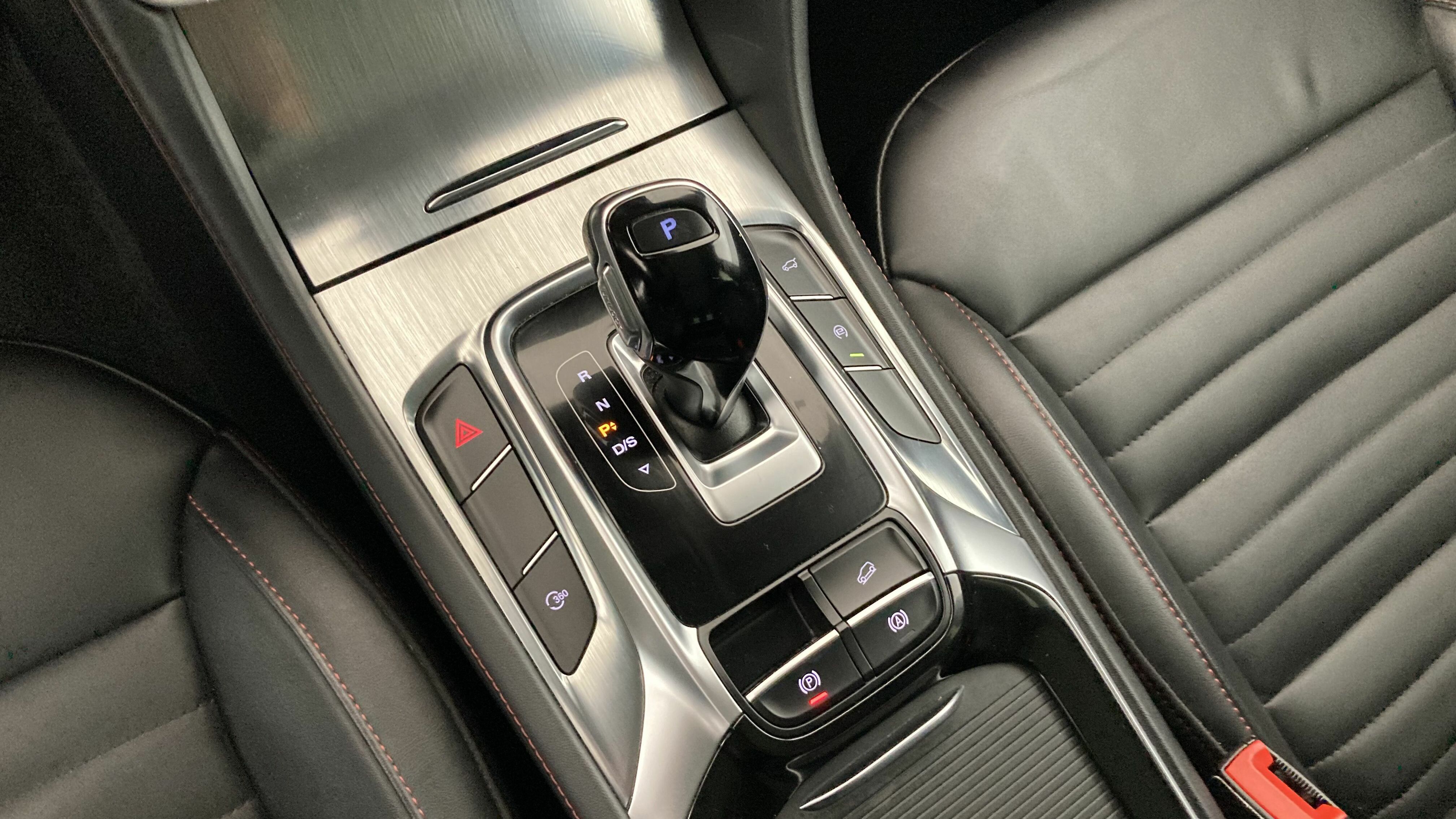 mg hs luxury 1.5 T-GDI 162 AT 2023 medal silver - ssa 20