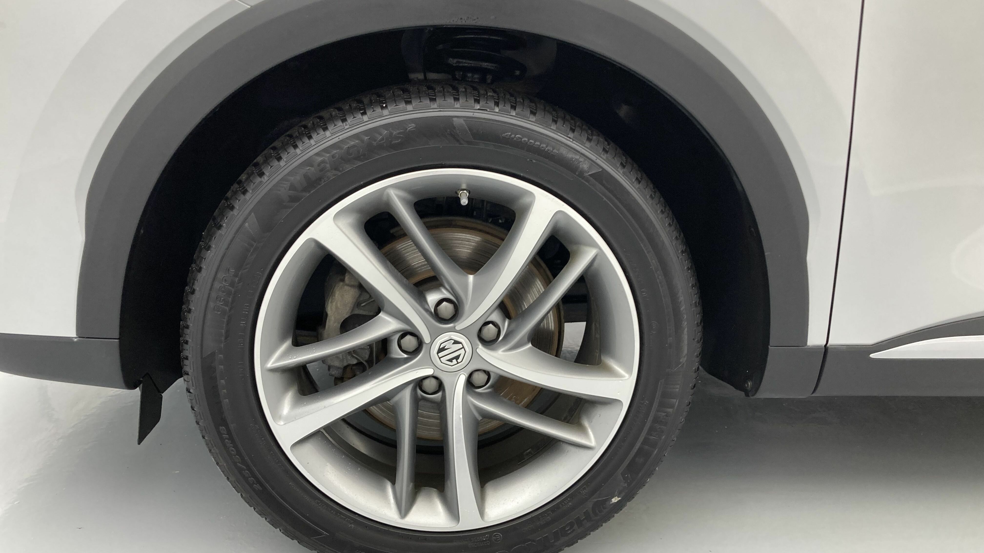 mg hs luxury 1.5 T-GDI 162 AT 2023 medal silver - ssa 27