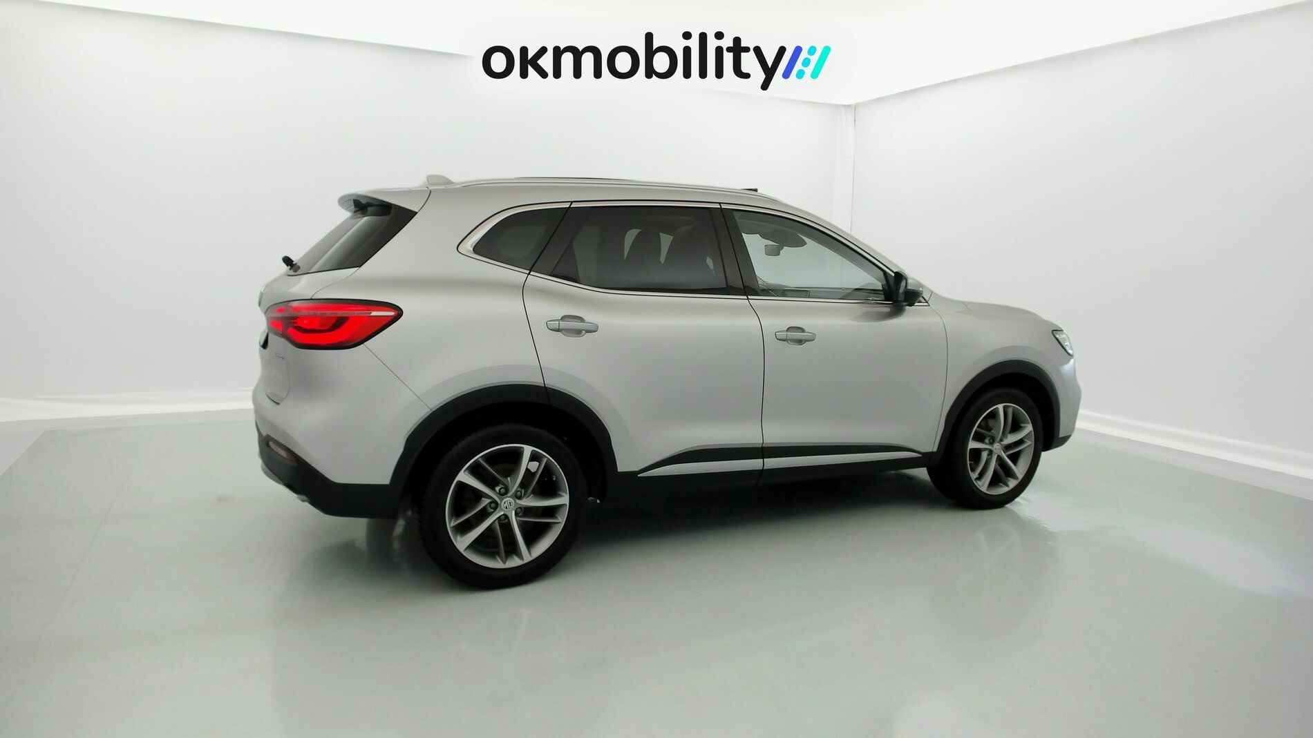 mg hs luxury 1.5 T-GDI 162 AT 2023 medal silver - ssa 12