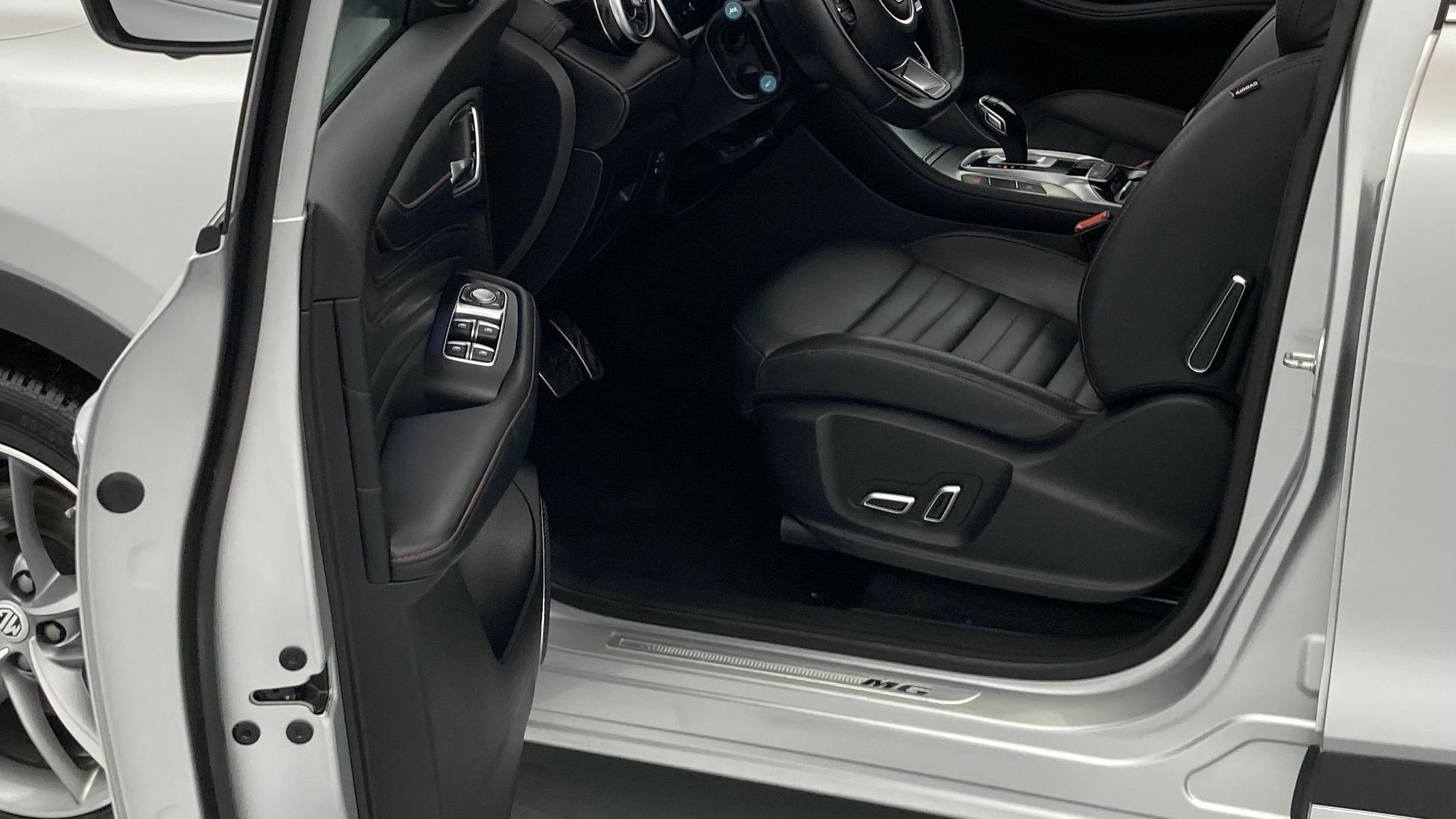 mg hs luxury 1.5 T-GDI 162 AT 2023 medal silver - ssa 13