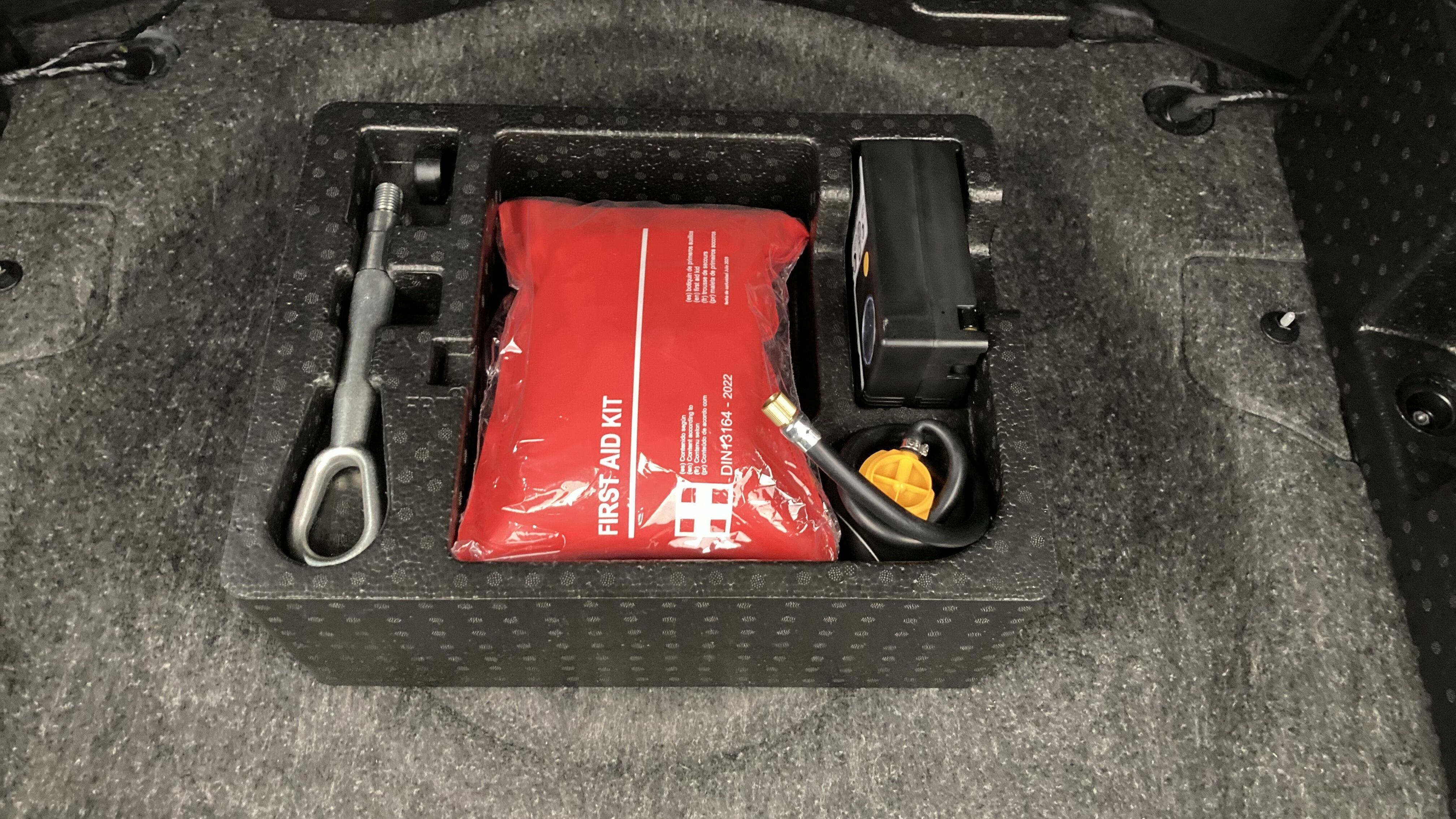 mg hs luxury 1.5 T-GDI 162 AT 2023 medal silver - ssa 23