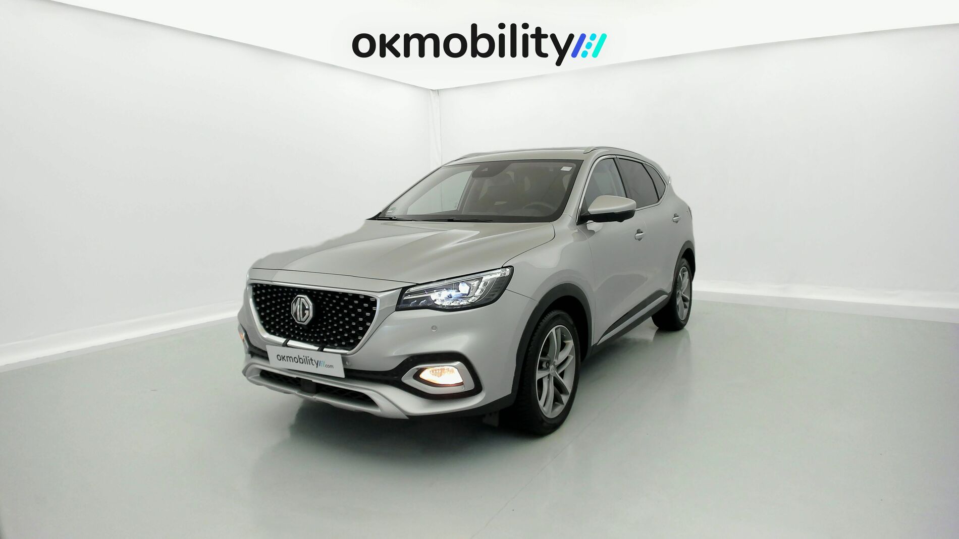 mg hs luxury 1.5 T-GDI 162 AT 2023 medal silver - ssa 1