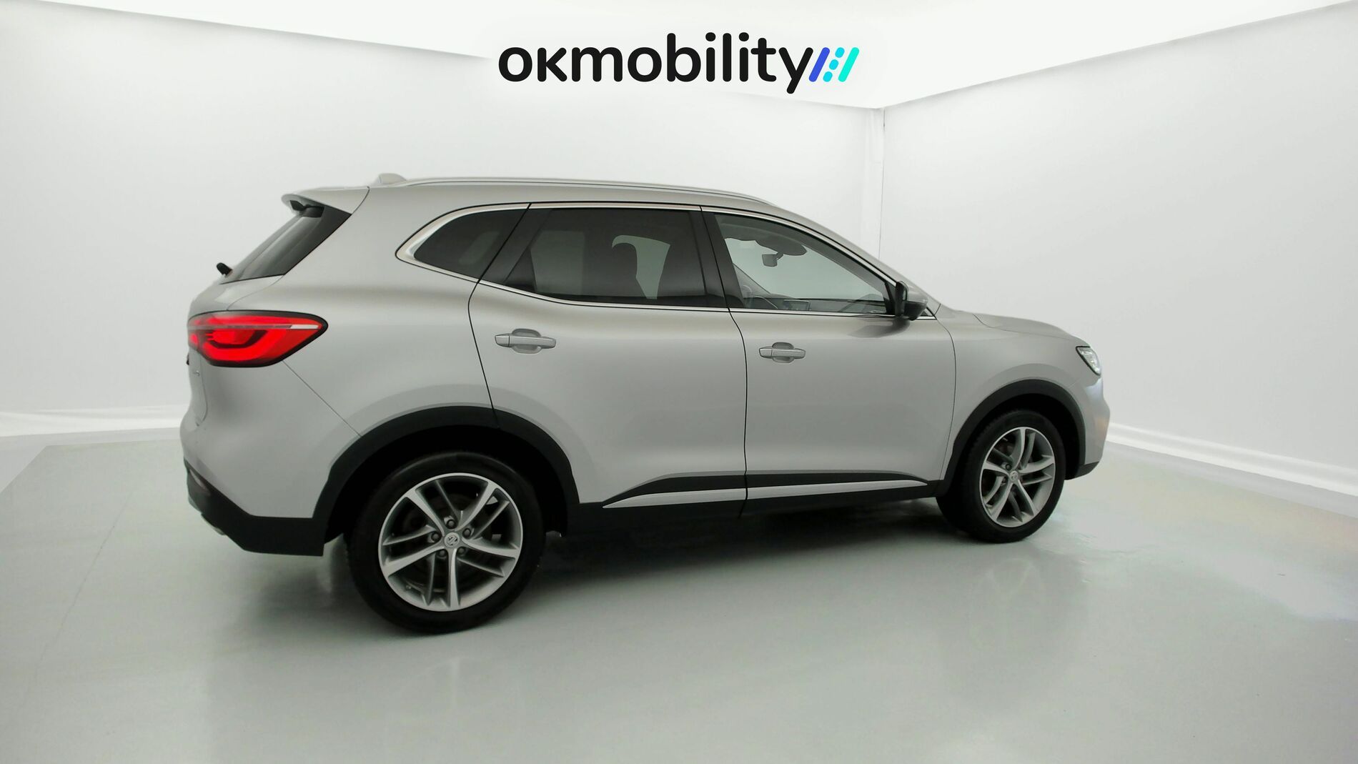 mg hs luxury 1.5 T-GDI 162 AT 2023 medal silver - ssa 12