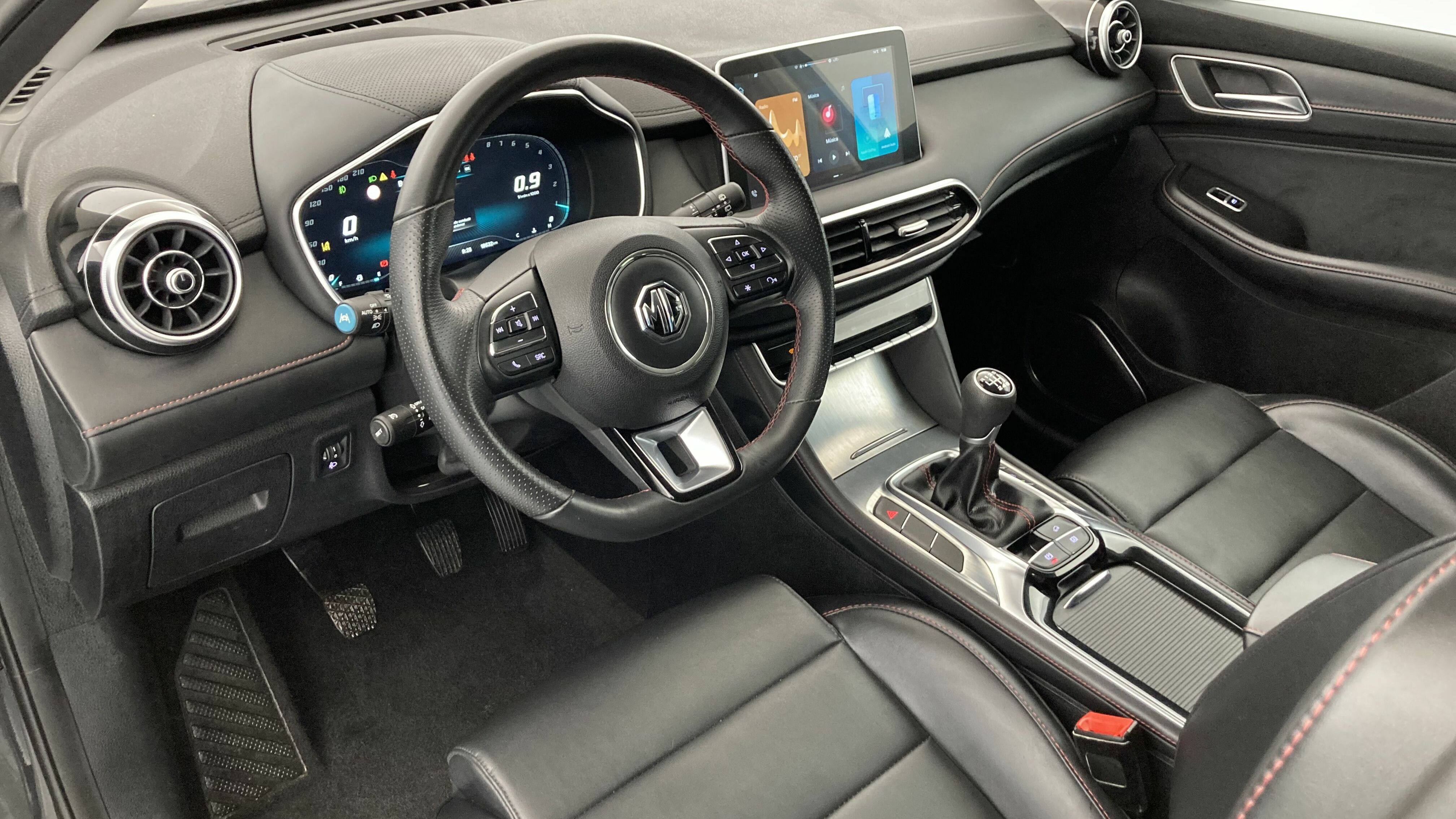 mg hs comfort 1.5 T-GDI 162 2023 pebble black - pbc 15