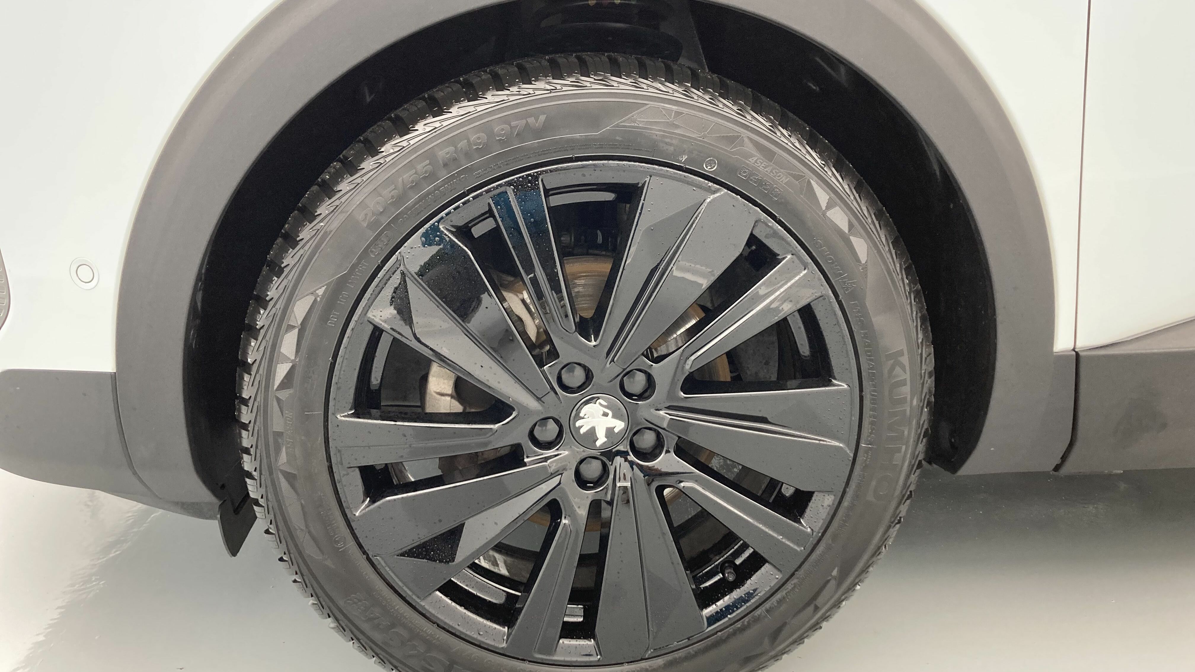 peugeot 3008 gt 1.2 PURETECH 130 EAT 2023 blanco nacarado 21