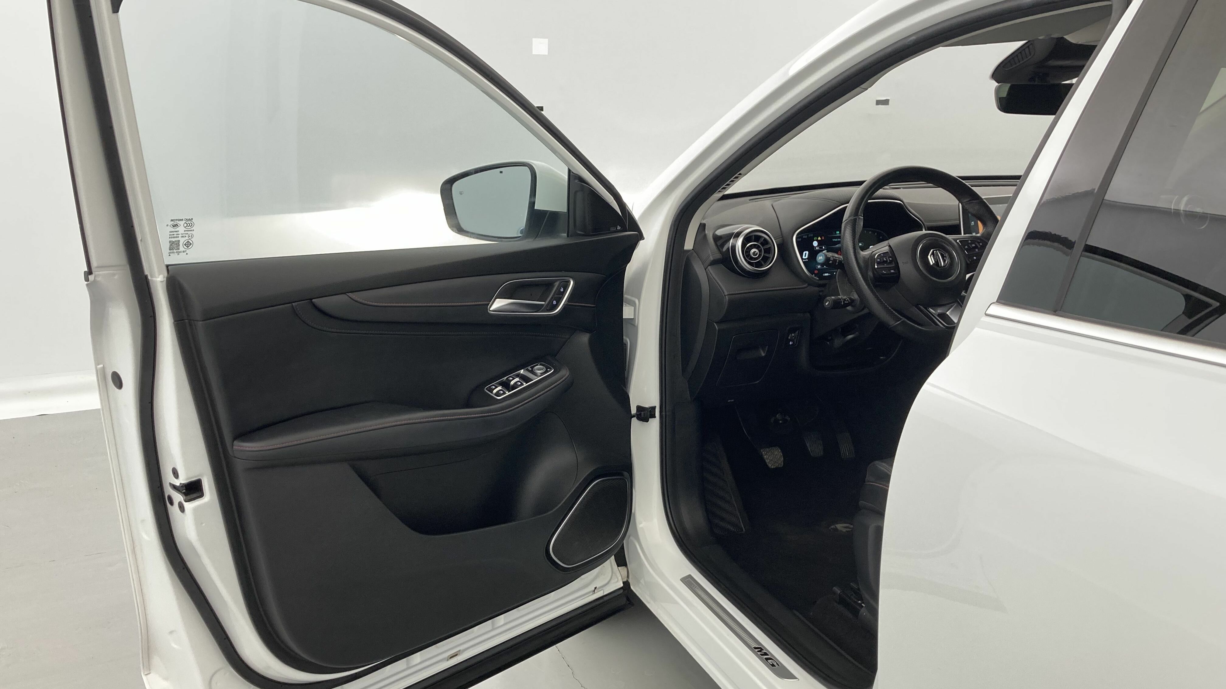 mg hs comfort 1.5 T-GDI 162 2023 dover white 12