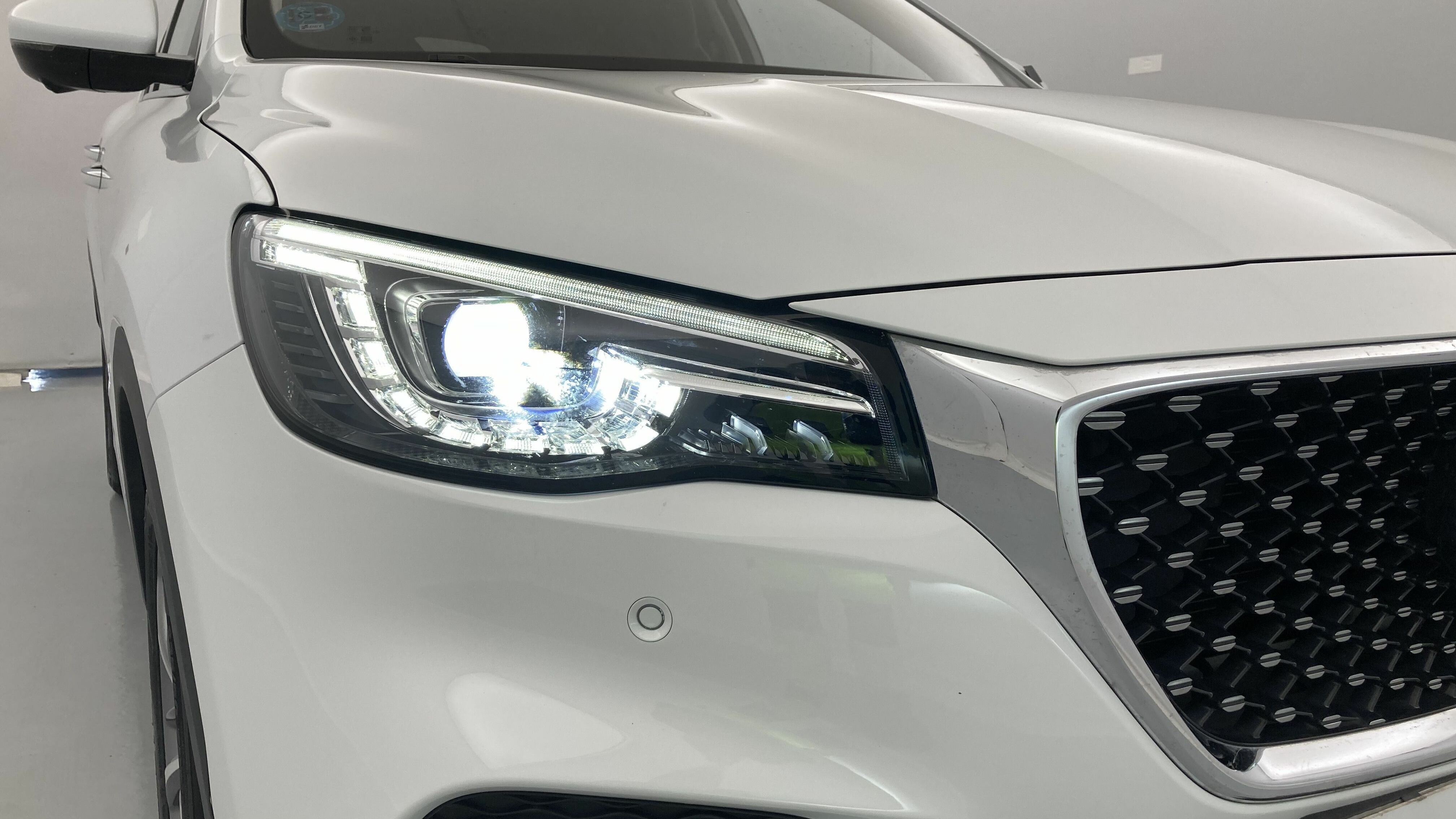 mg hs luxury 1.5 T-GDI 162 AT 2023 white 27