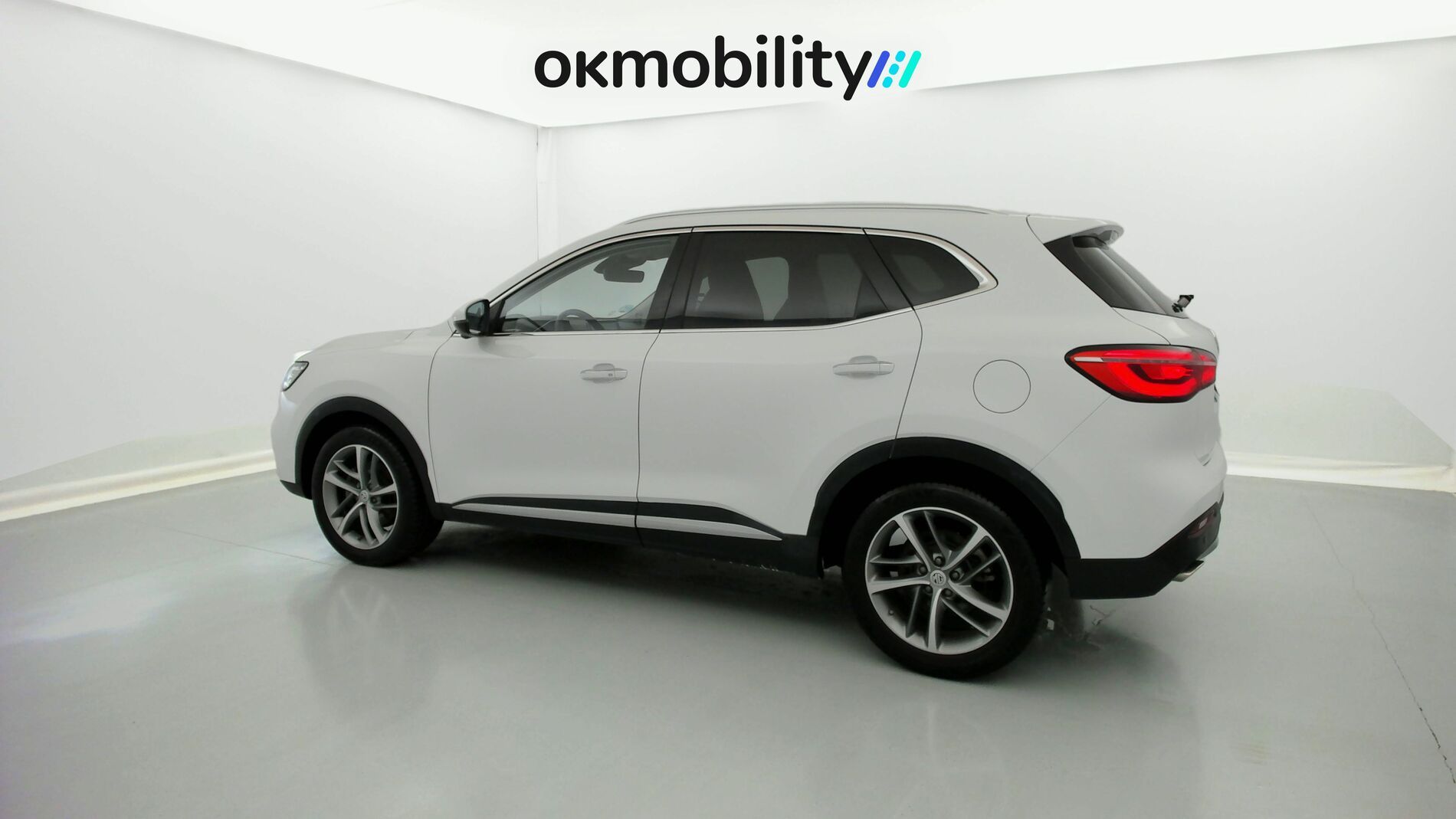 mg hs luxury 1.5 T-GDI 162 AT 2023 white 7