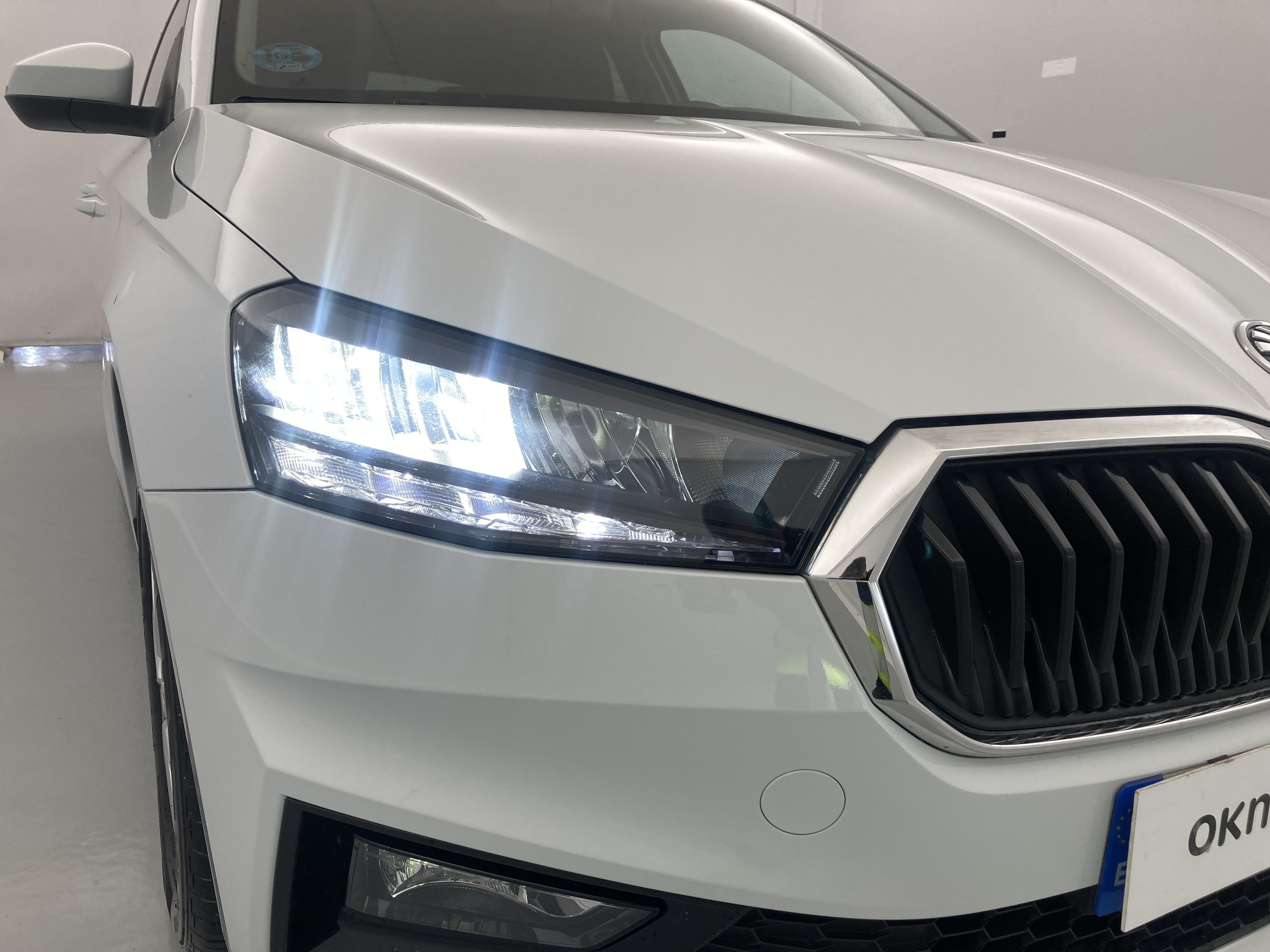 skoda fabia selection 1.0 MPI 80 2024 blanco glaciar 14