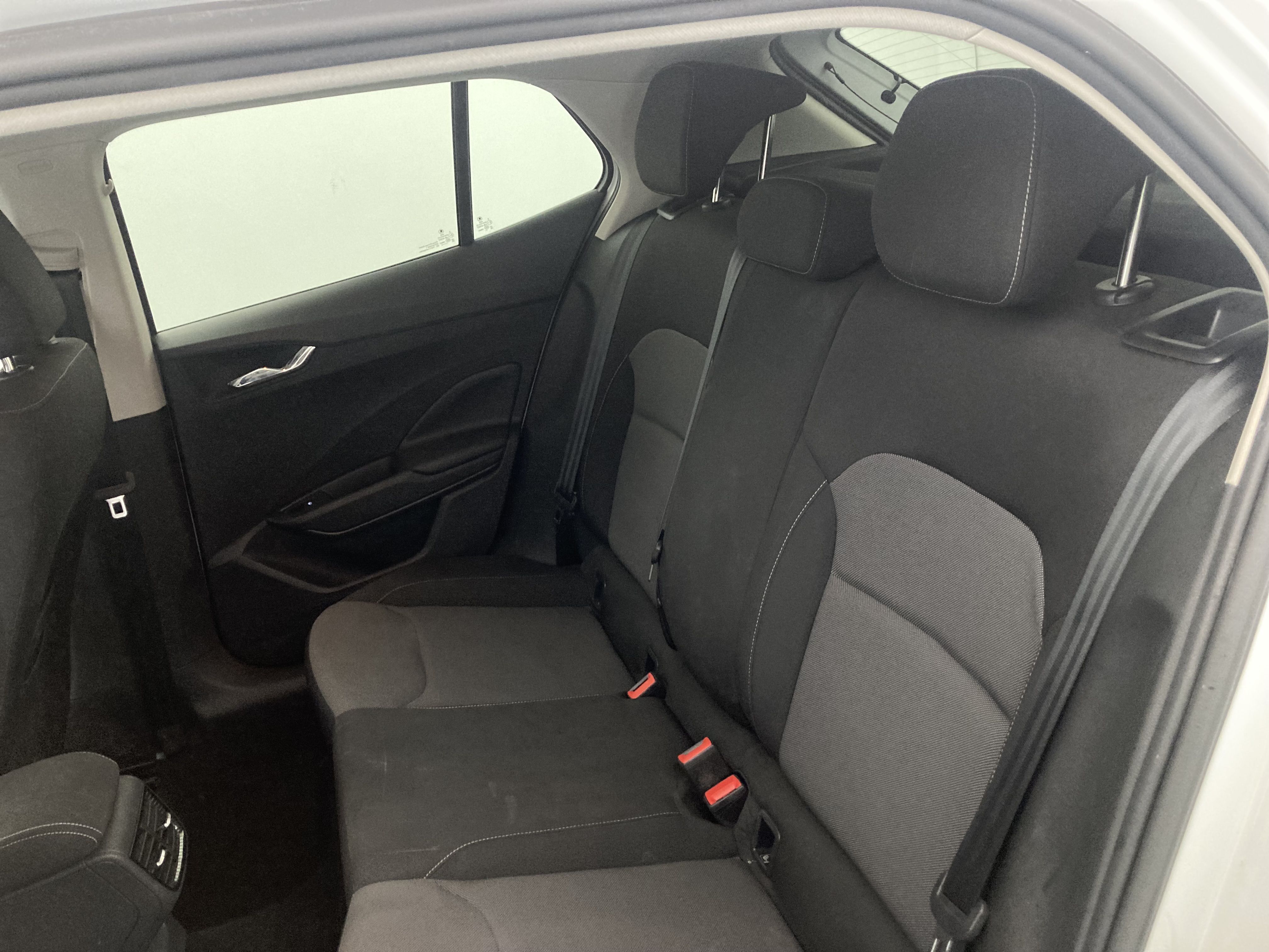 skoda fabia selection 1.0 MPI 80 2024 blanco glaciar 21