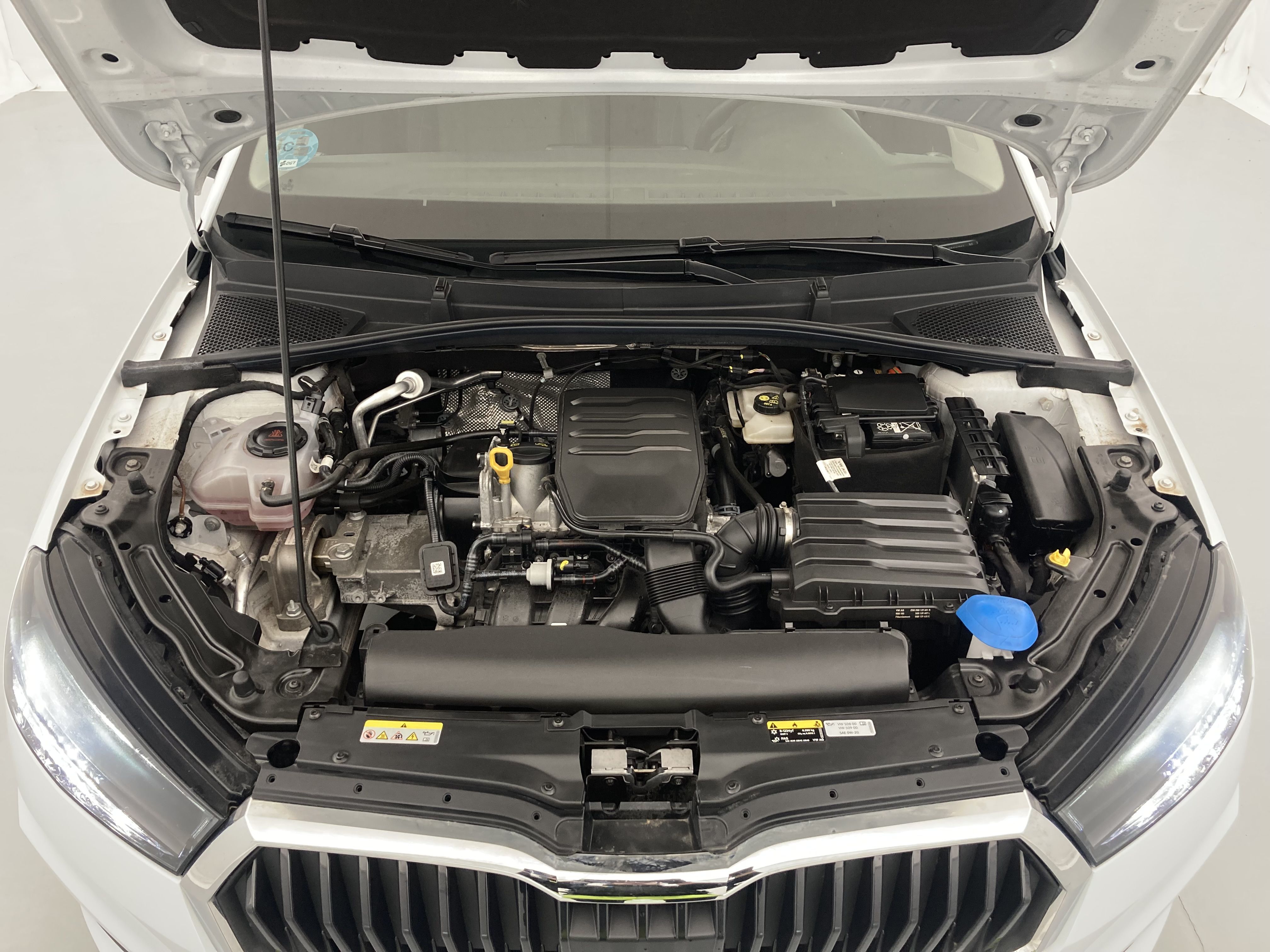 skoda fabia selection 1.0 MPI 80 2024 blanco glaciar 23